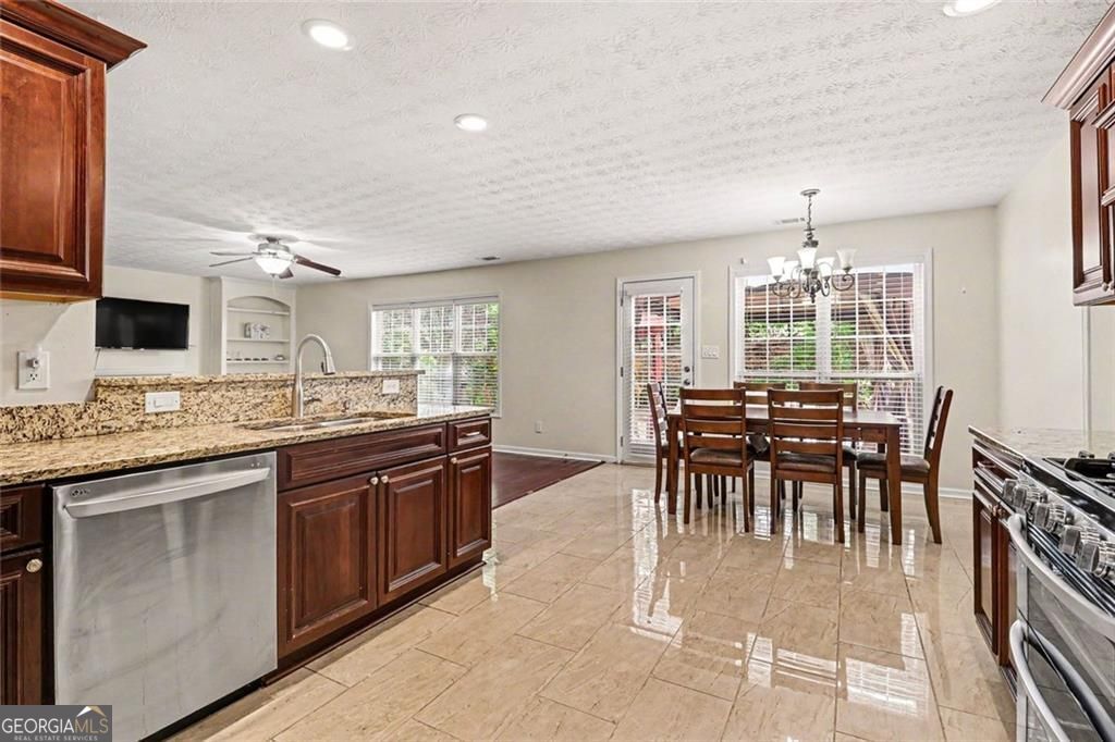 2523 Oak Bluff Drive Dacula GA 30019