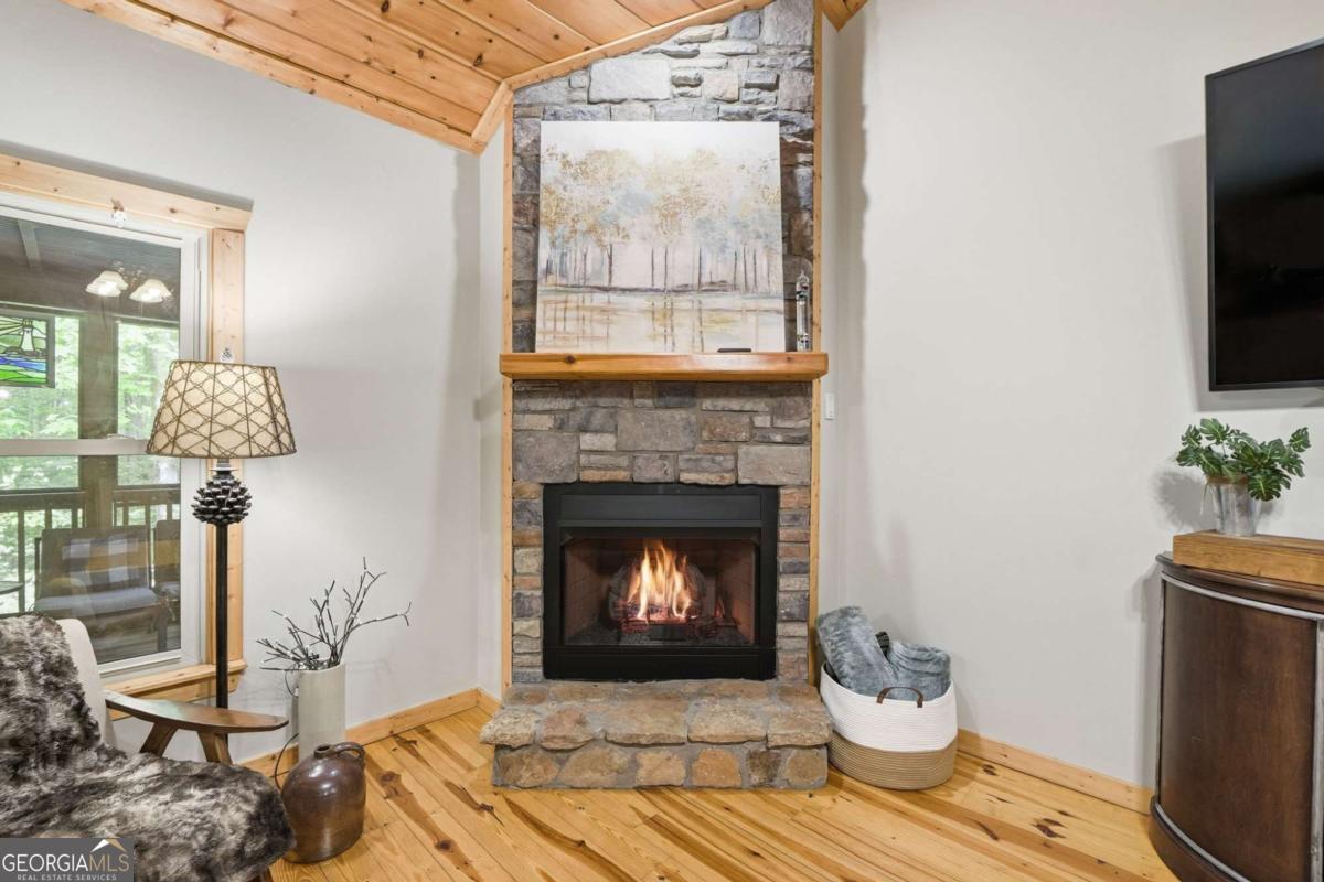 67 Ballard Lane Ellijay GA 30536