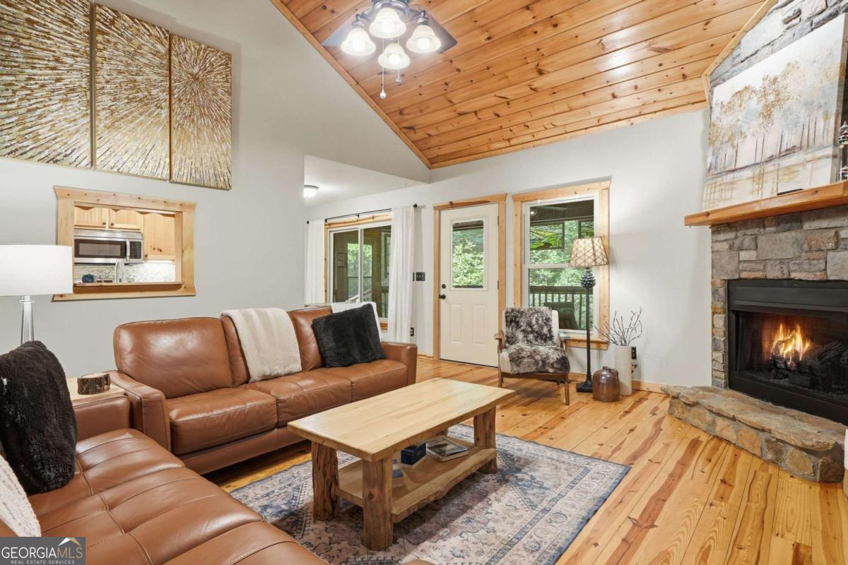 67 Ballard Lane Ellijay GA 30536