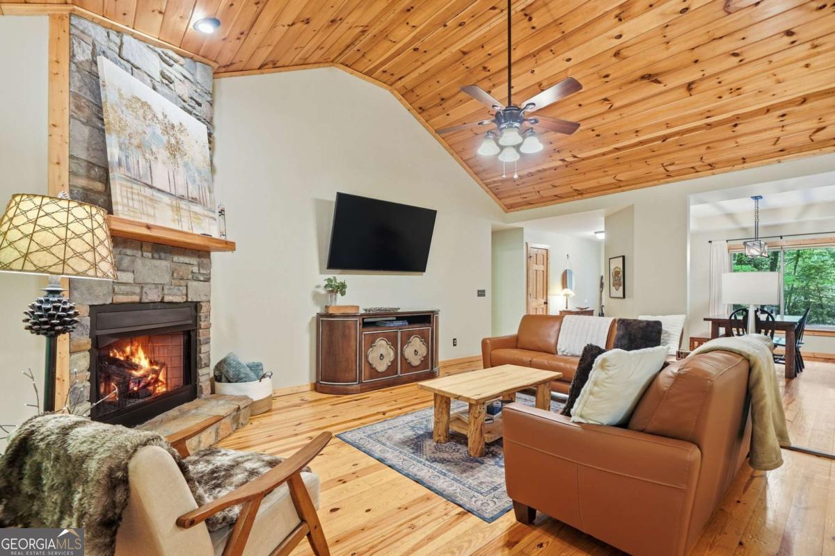 67 Ballard Lane Ellijay GA 30536