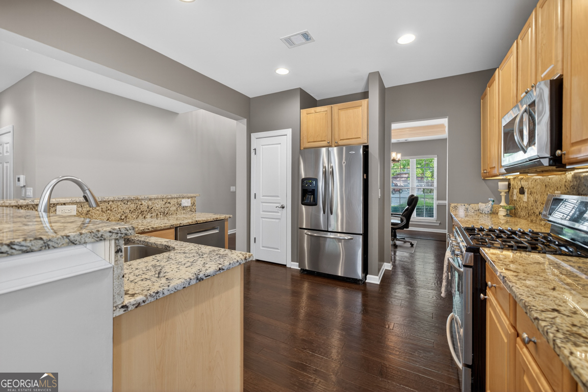 7852 Keepsake Lane Flowery Branch GA 30542