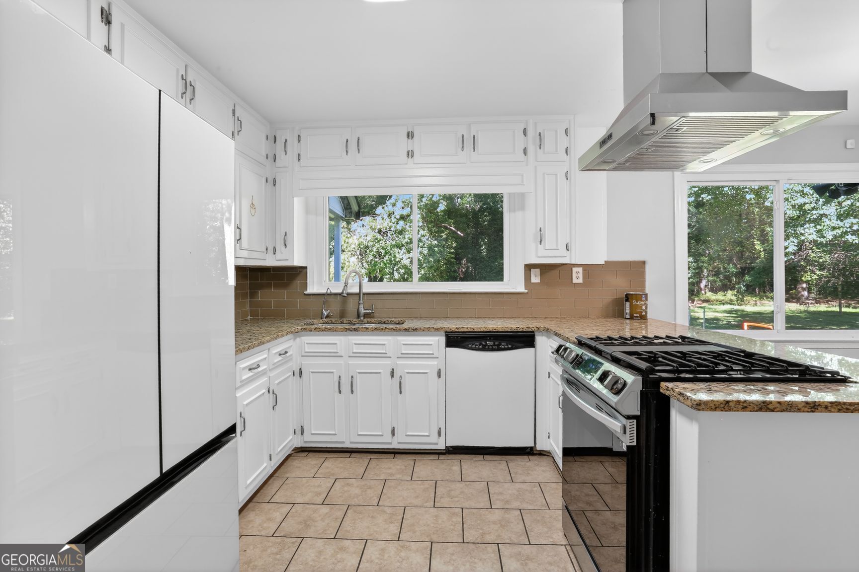2223 Angela Drive SW Lilburn GA 30047