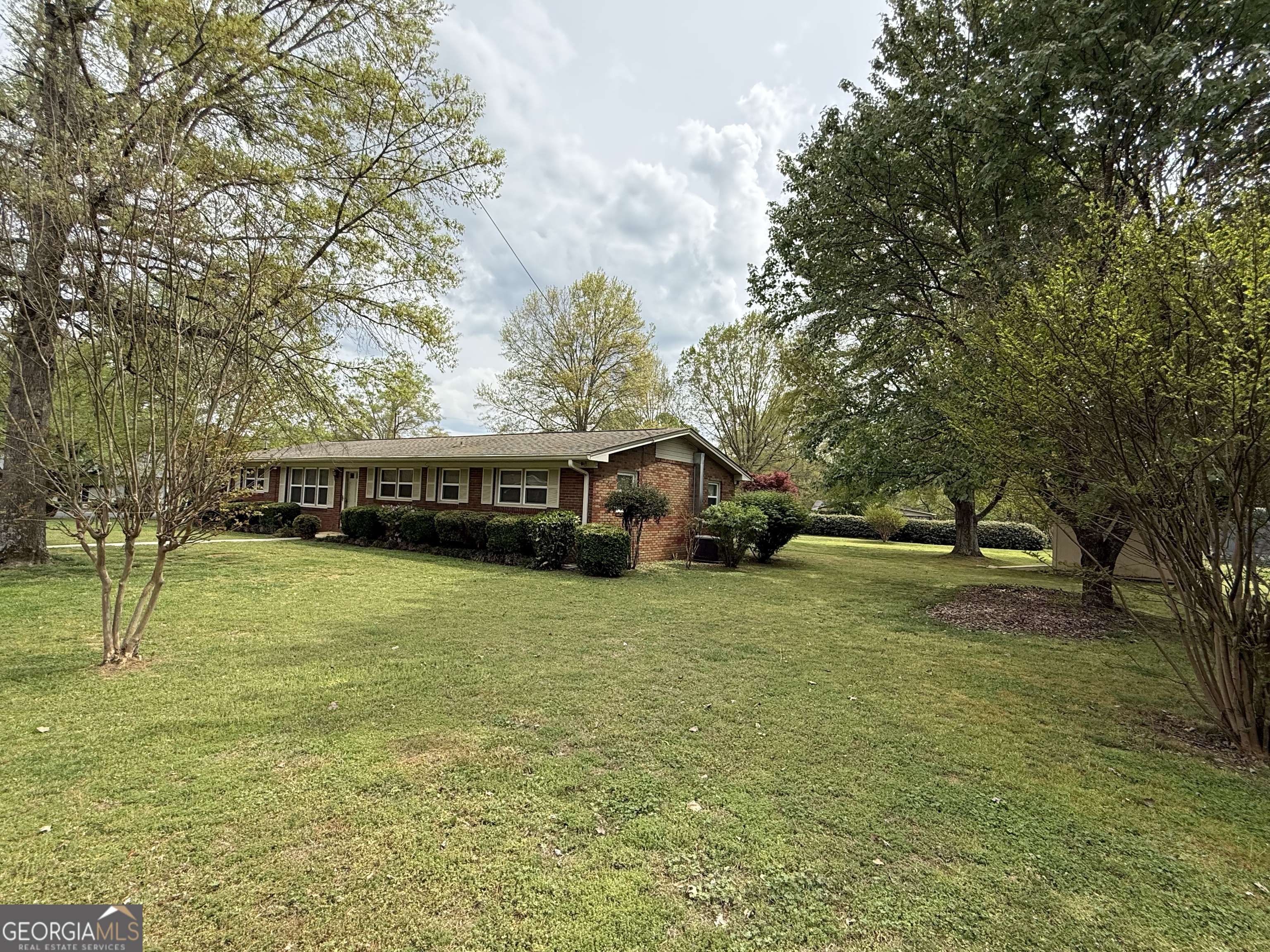 211 Ellen Street Summerville GA 30747