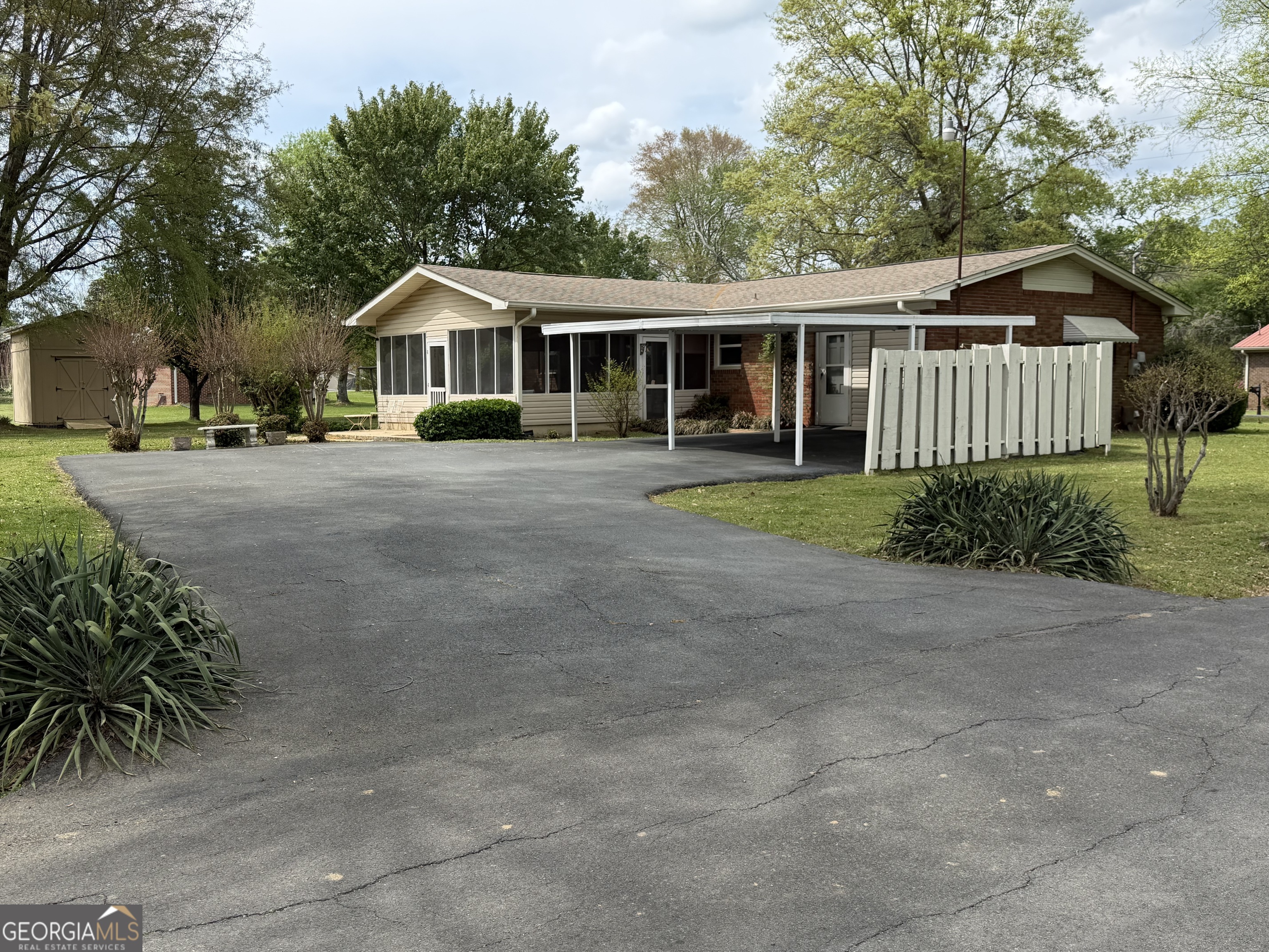 211 Ellen Street Summerville GA 30747