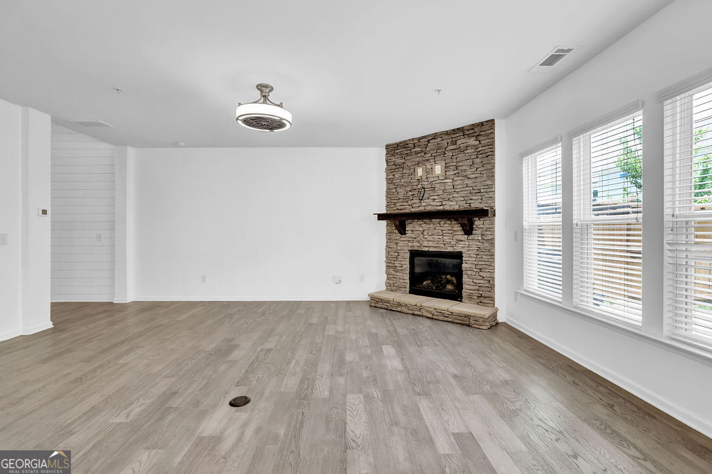 221 Ellis Lane Woodstock GA 30189