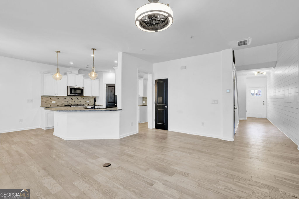 221 Ellis Lane Woodstock GA 30189
