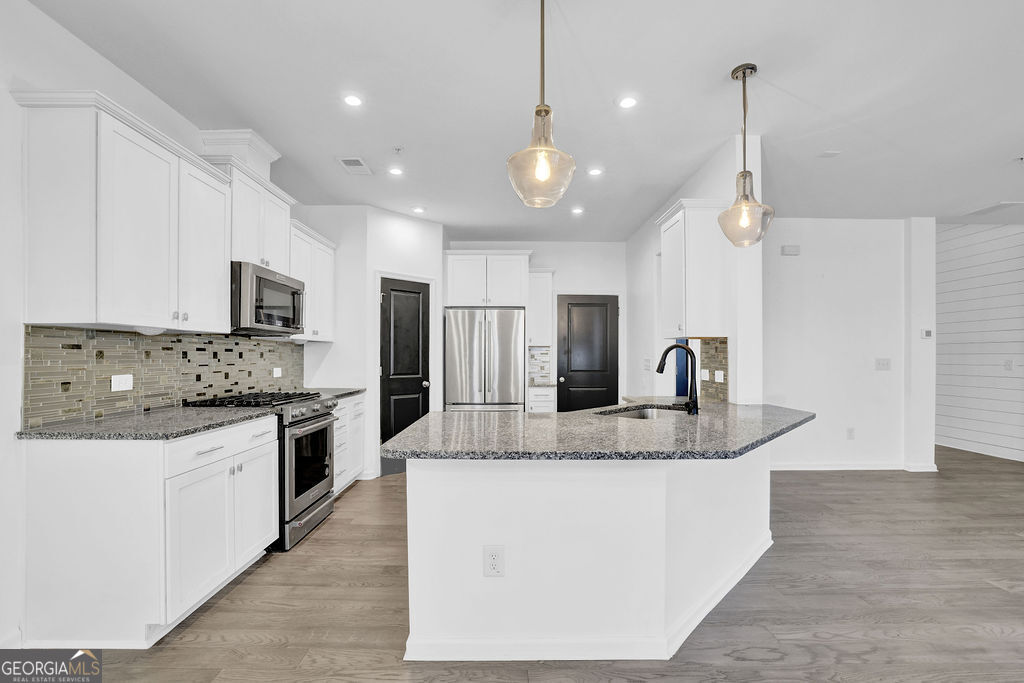 221 Ellis Lane Woodstock GA 30189