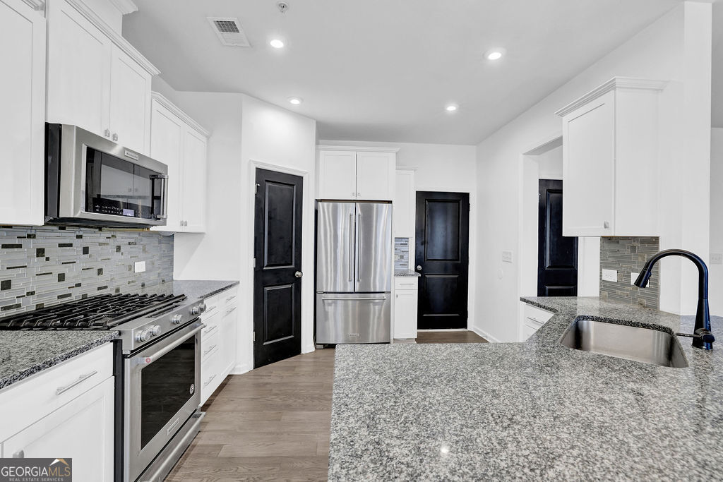 221 Ellis Lane Woodstock GA 30189