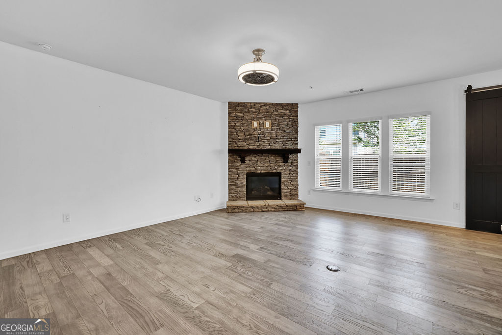 221 Ellis Lane Woodstock GA 30189