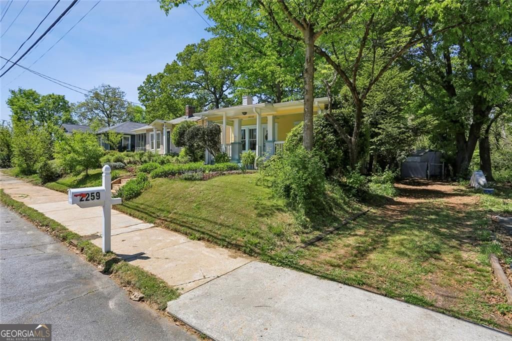 2259 Newnan Street East Point GA 30344