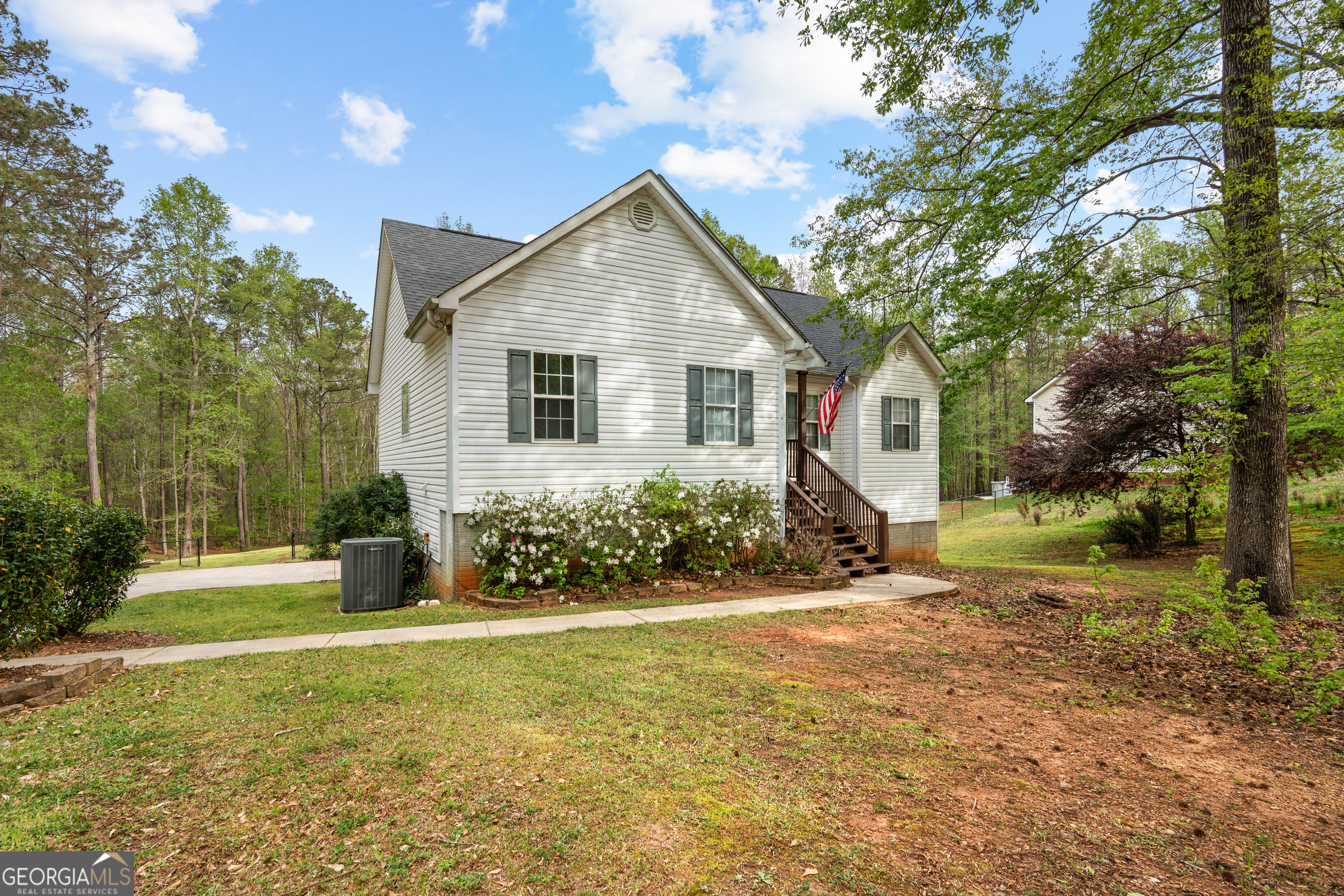 35 S Robin Lane Newnan GA 30263