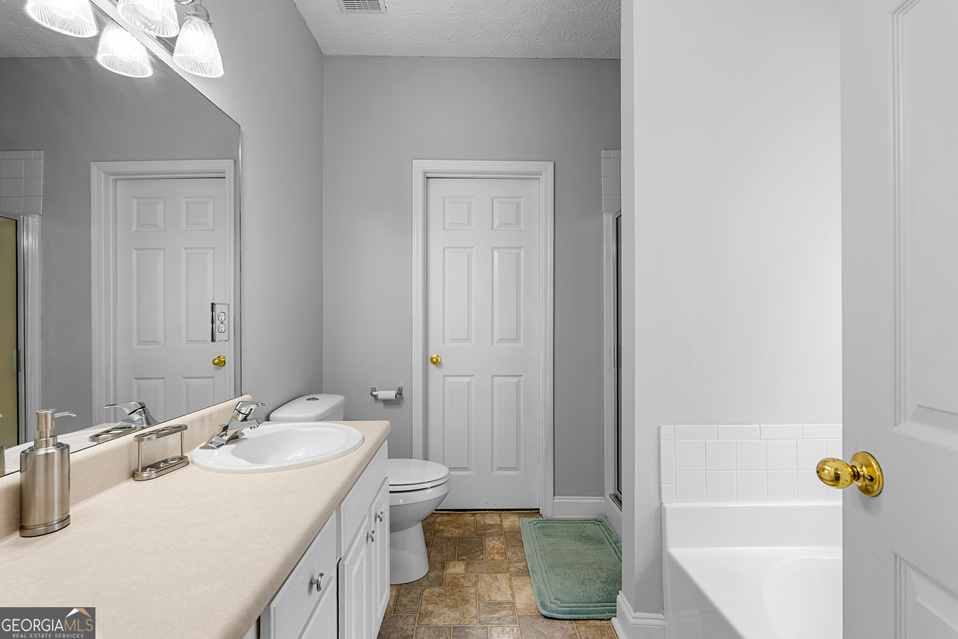 35 S Robin Lane Newnan GA 30263