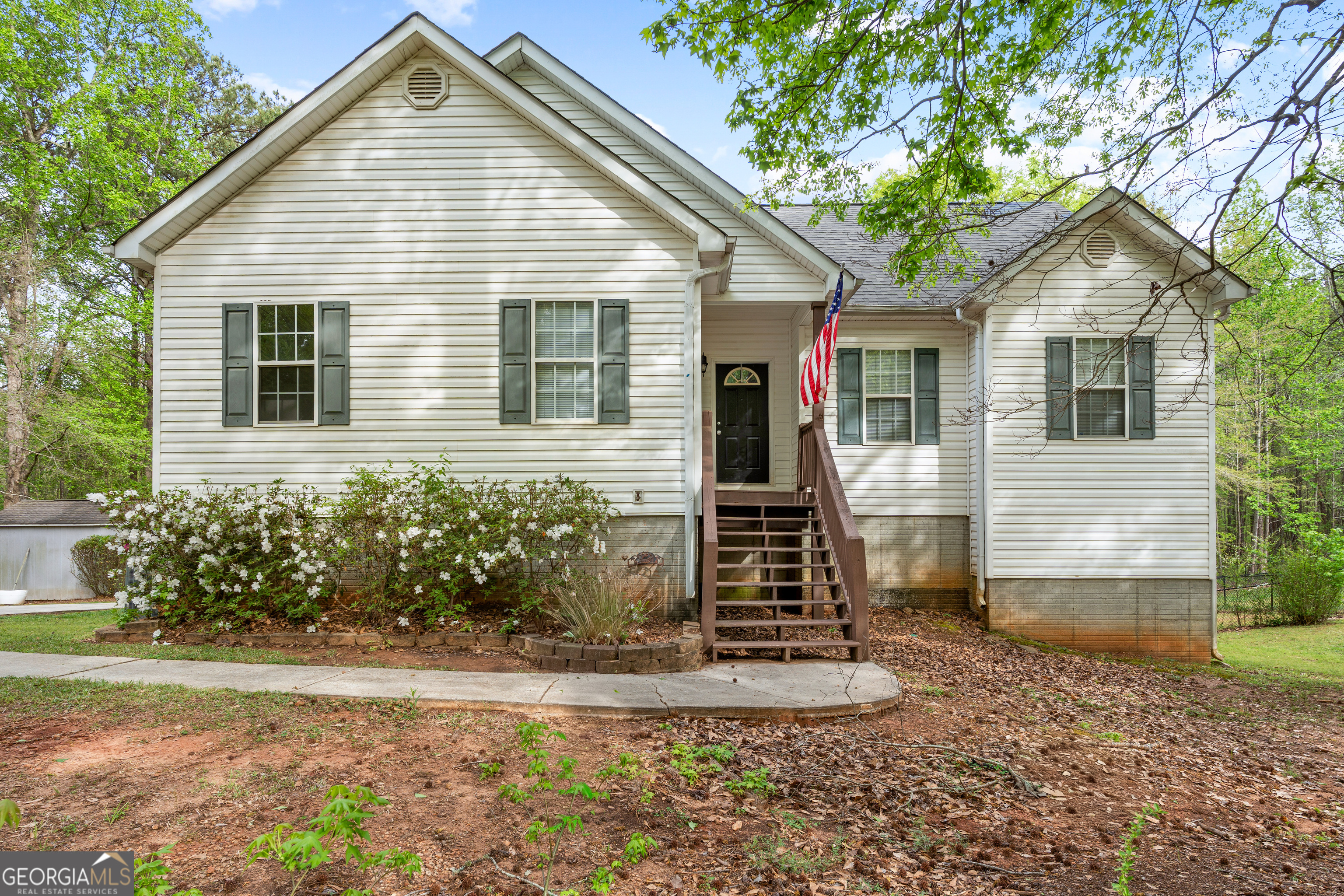 35 S Robin Lane Newnan GA 30263