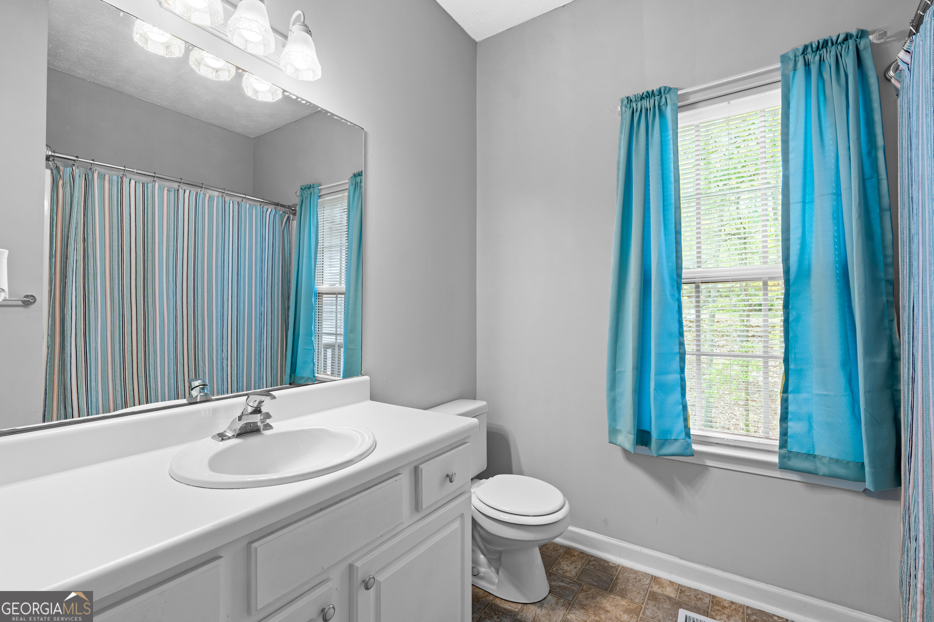 35 S Robin Lane Newnan GA 30263
