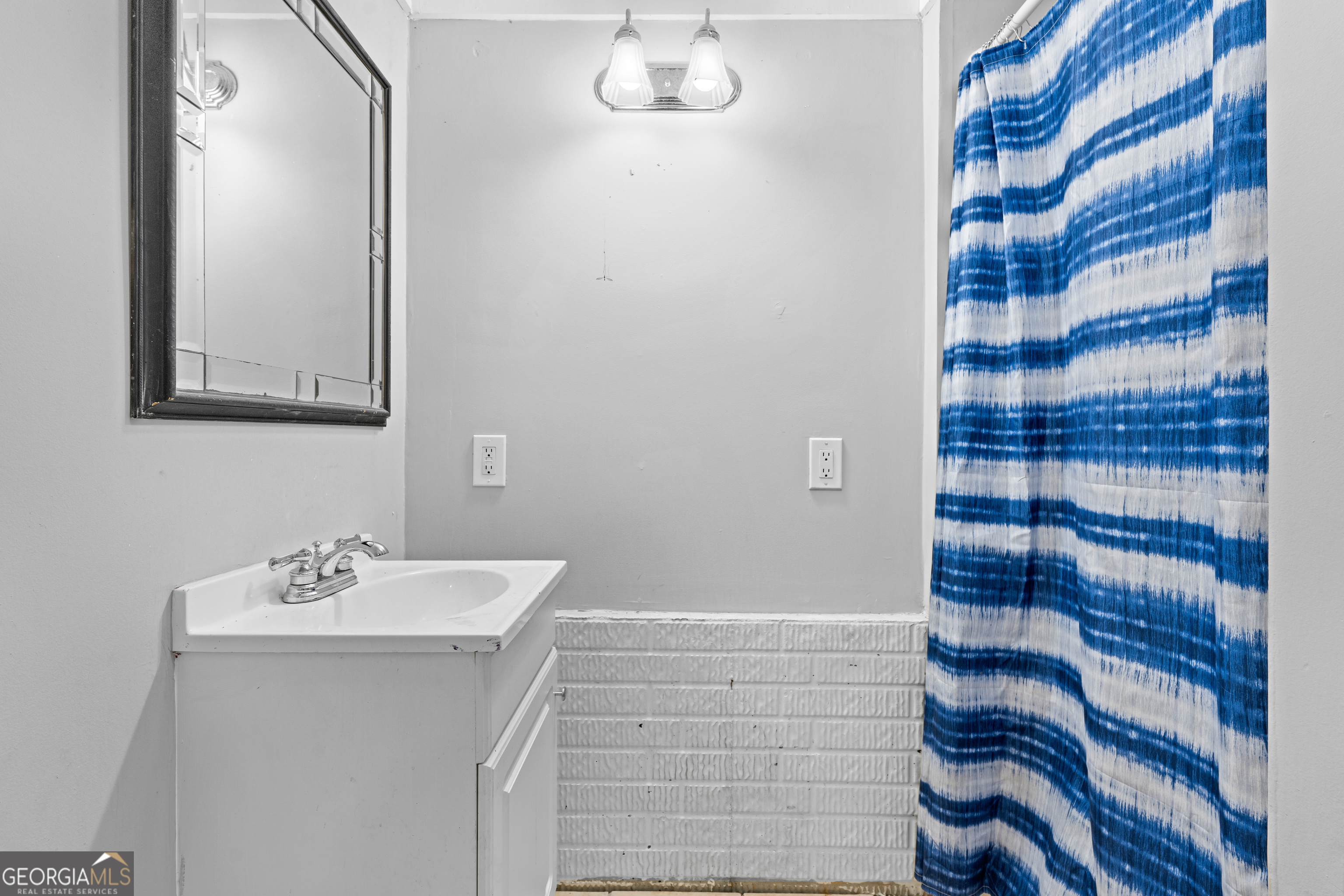 35 S Robin Lane Newnan GA 30263