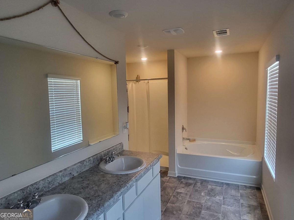 594 Starbuck Parkway Pendergrass GA 30567