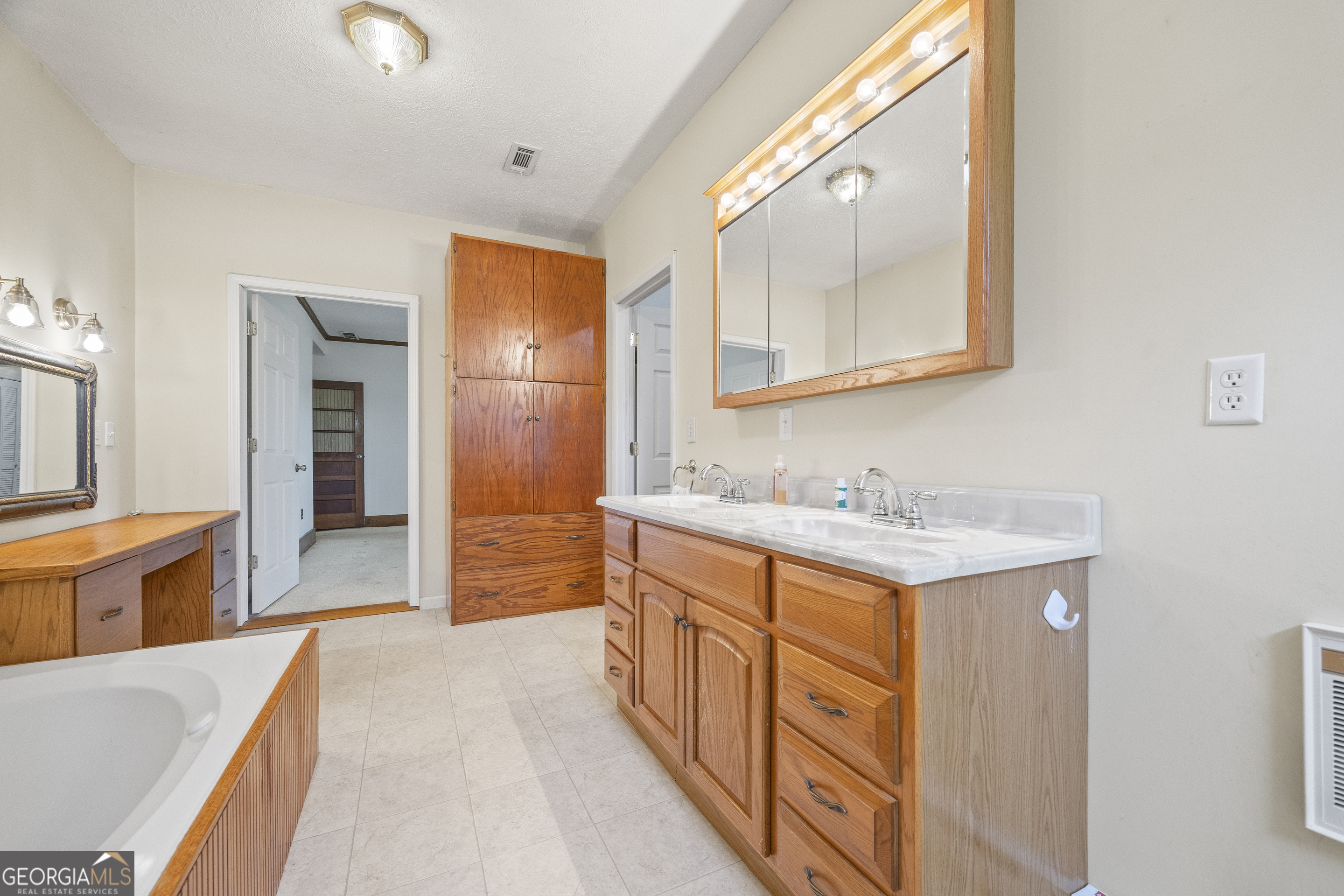 1829 Hewell Road Dewy Rose GA 30634