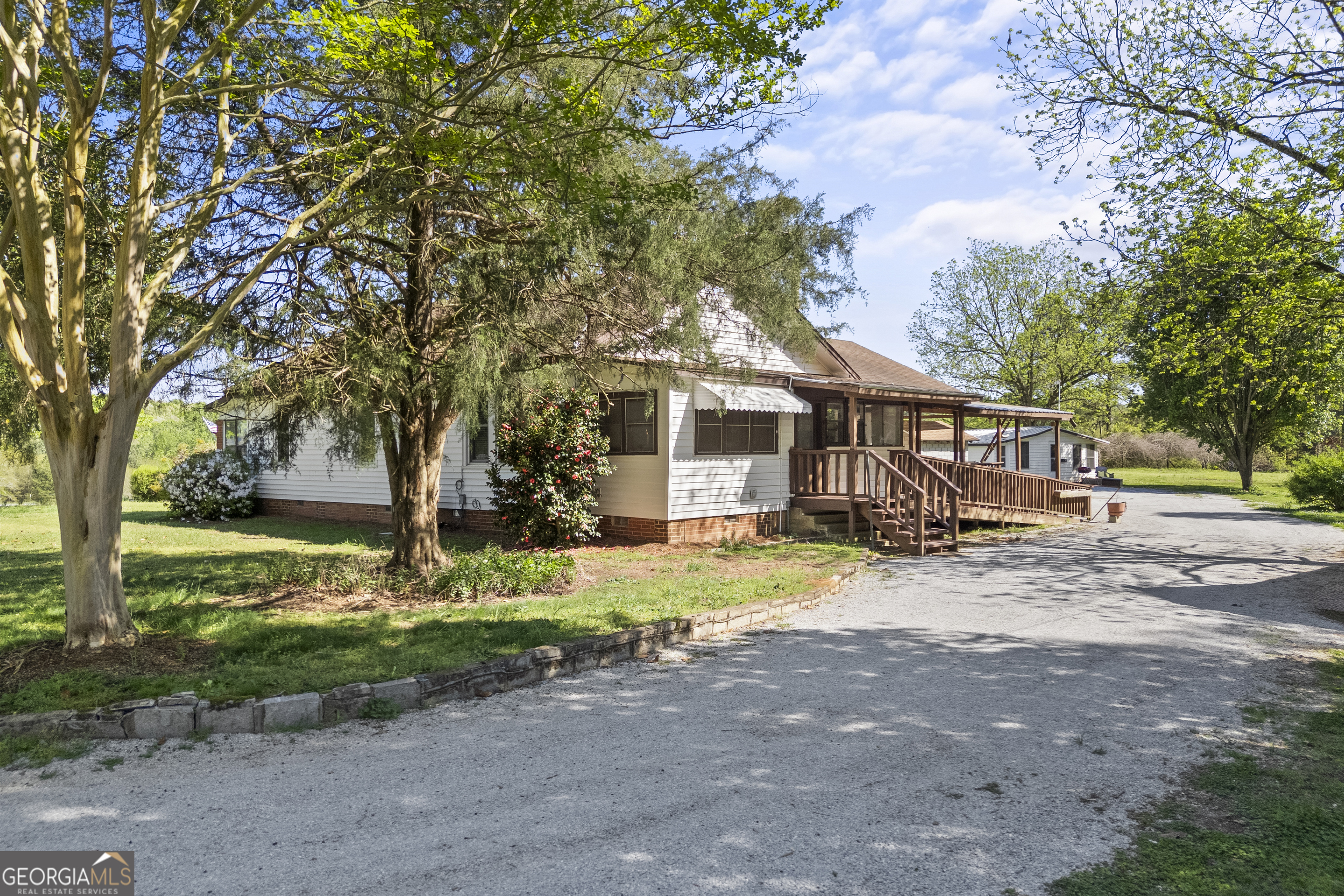 1829 Hewell Road Dewy Rose GA 30634