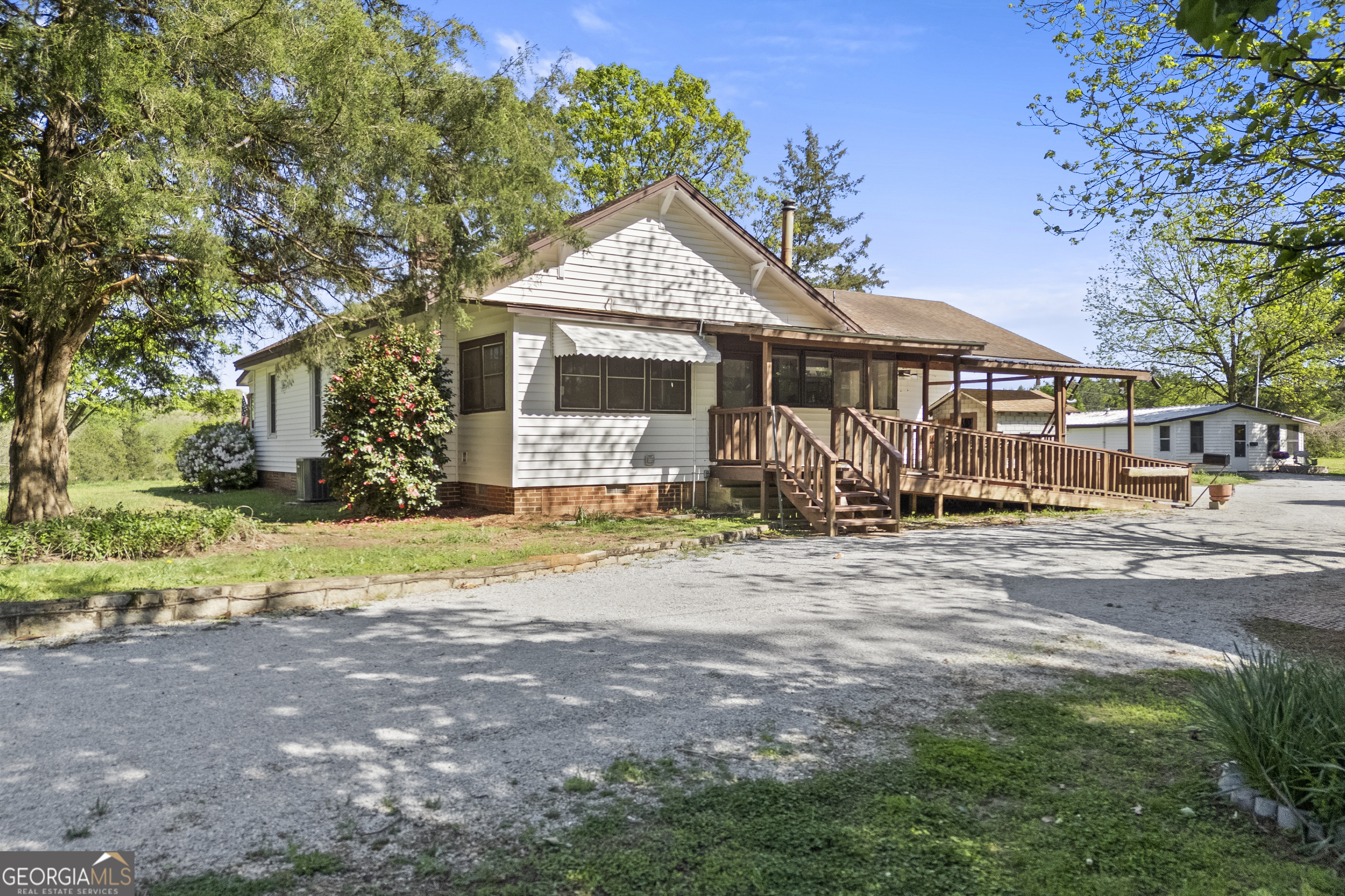 1829 Hewell Road Dewy Rose GA 30634