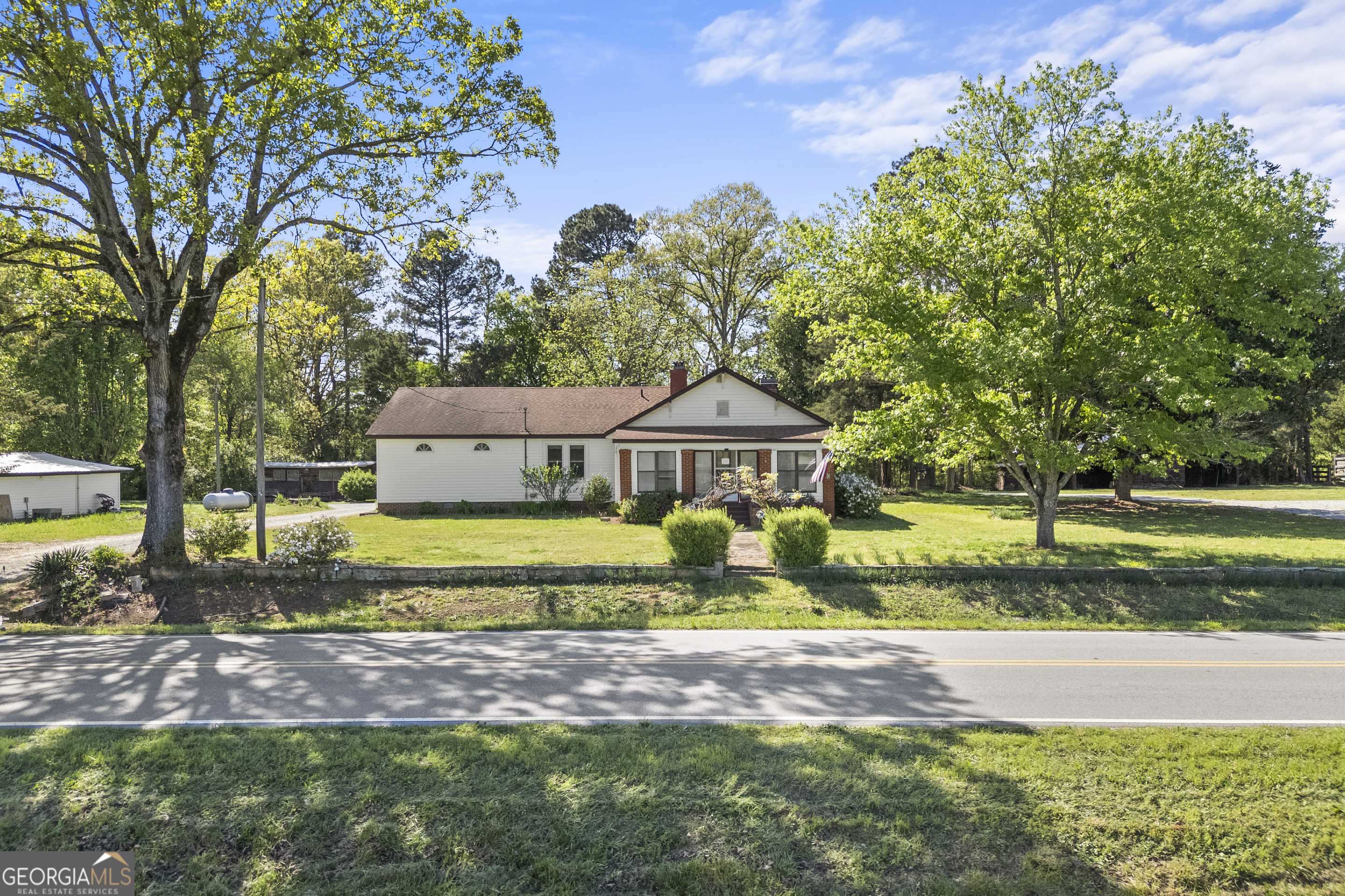 1829 Hewell Road Dewy Rose GA 30634