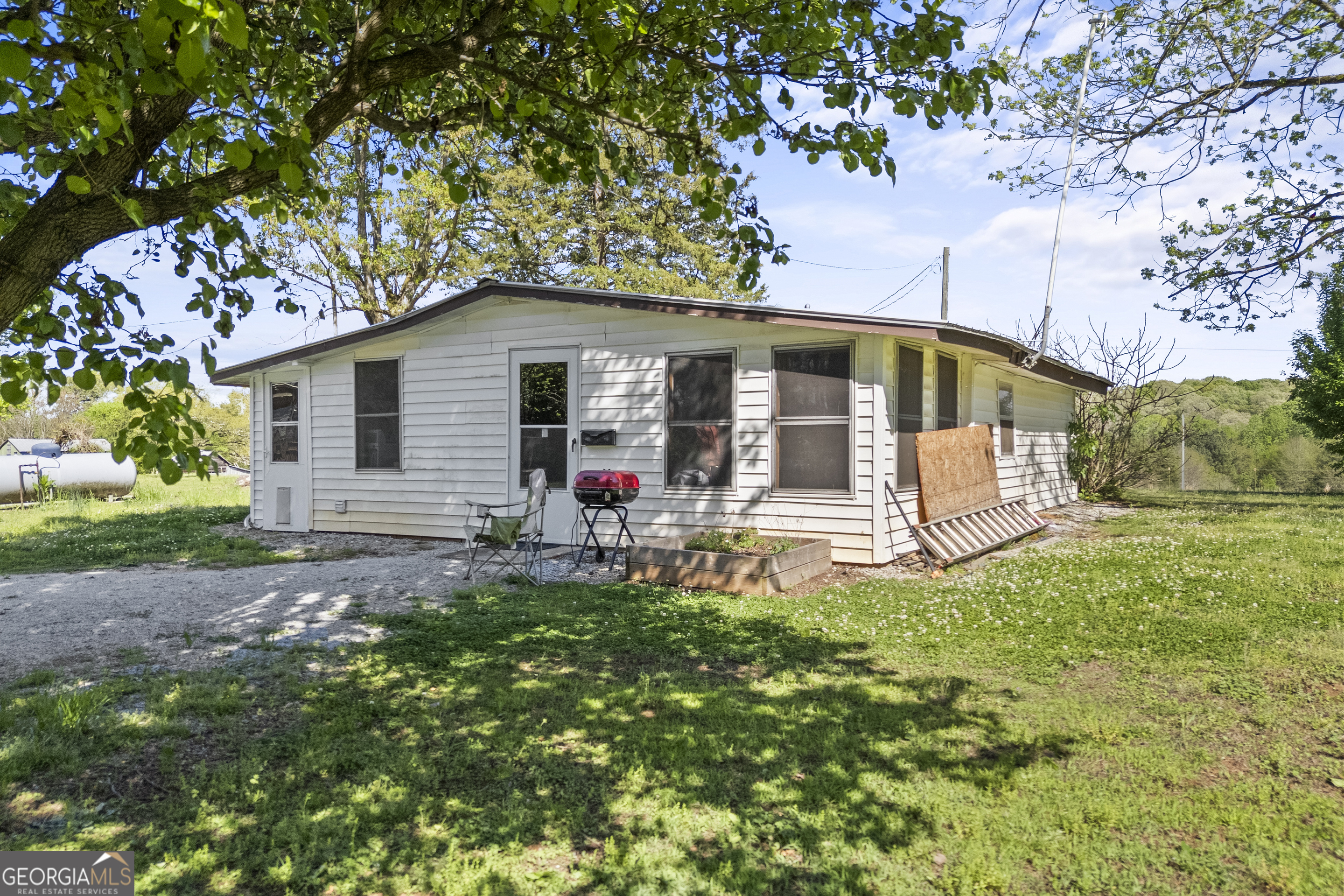 1829 Hewell Road Dewy Rose GA 30634