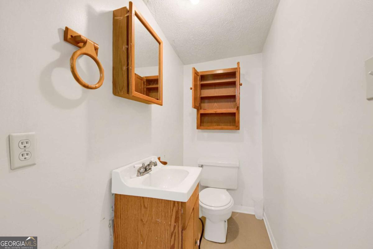 6950 Dodd Road Riverdale GA 30296