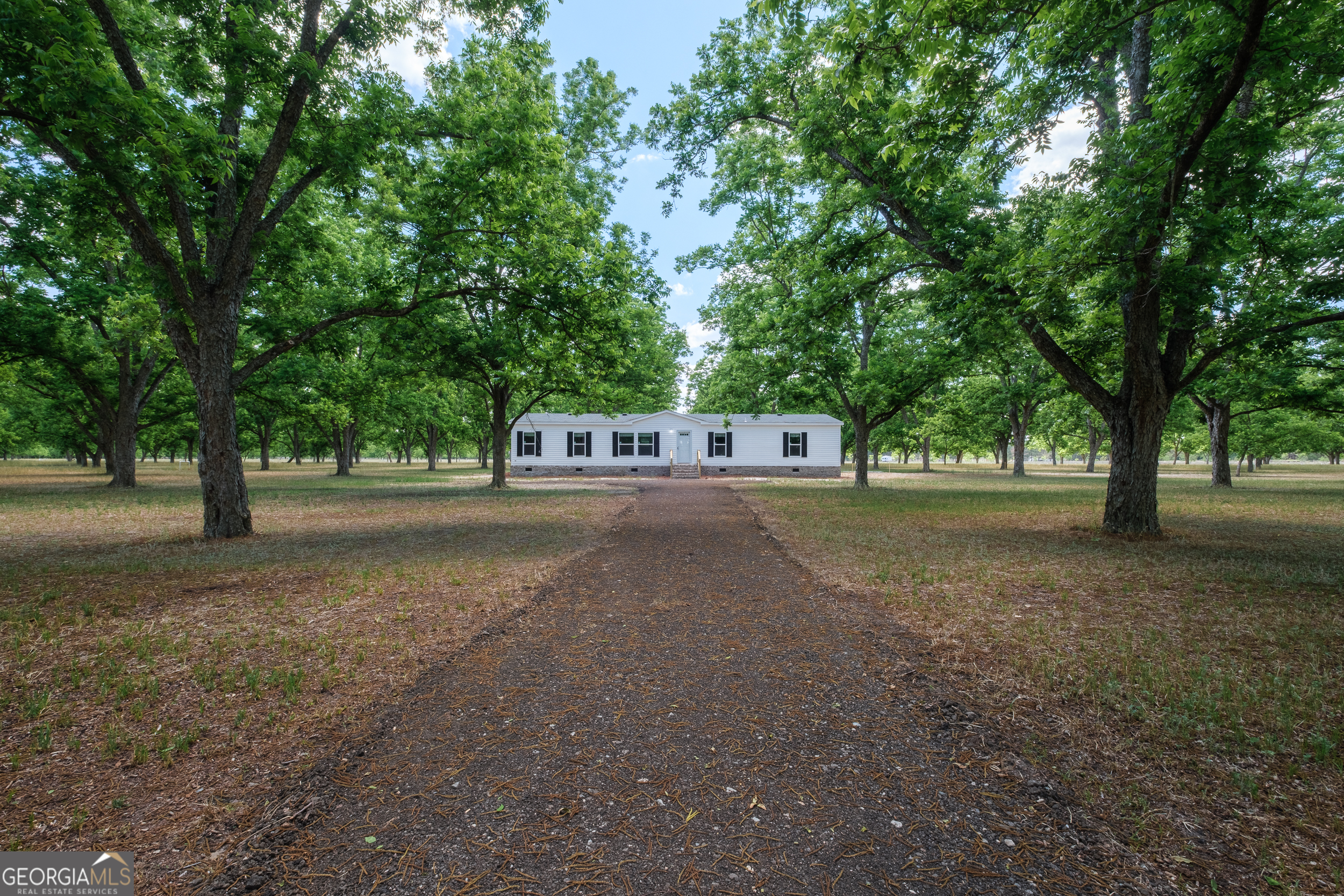 2853 Lake Lannell Road Odum GA 31555