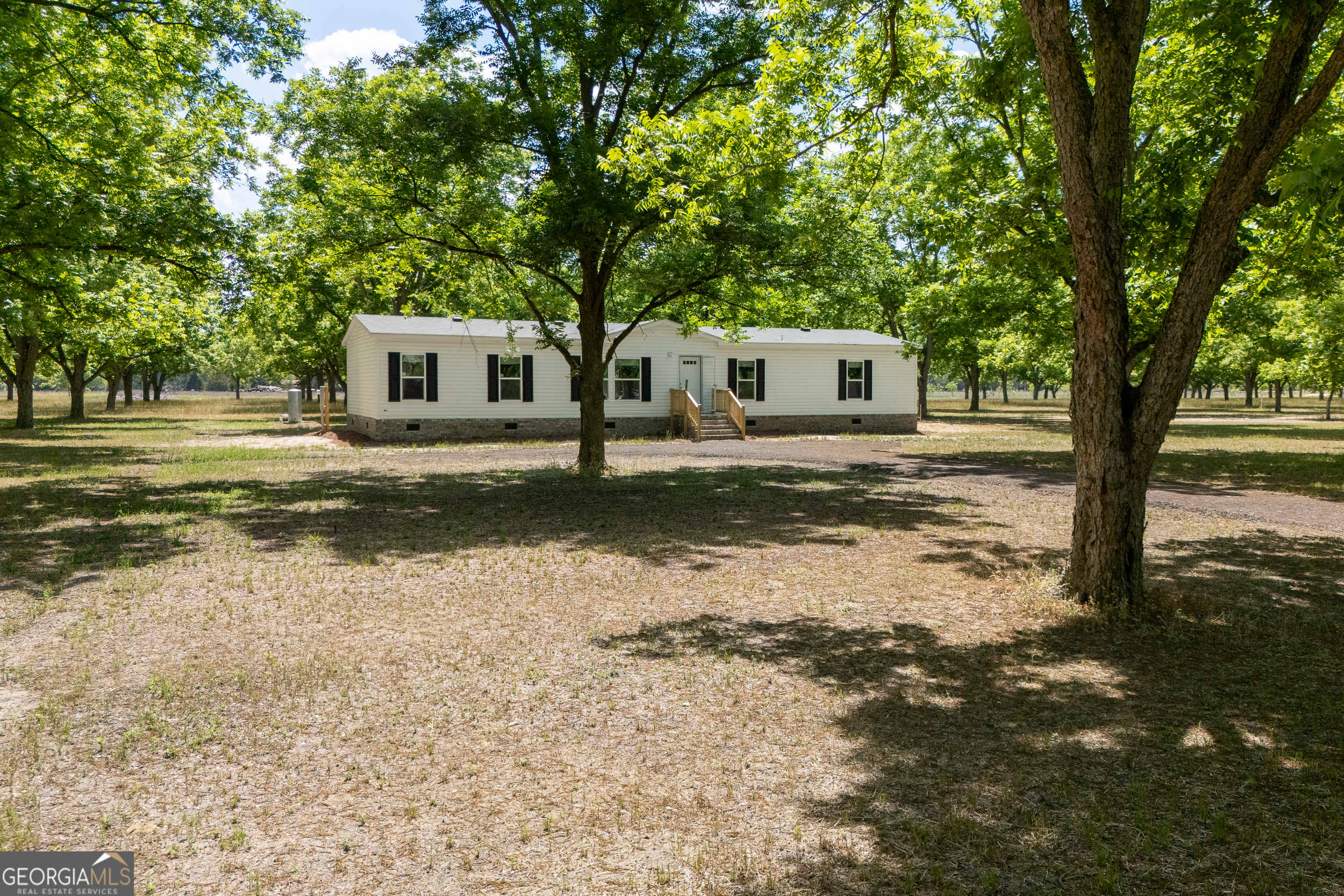 2853 Lake Lannell Road Odum GA 31555