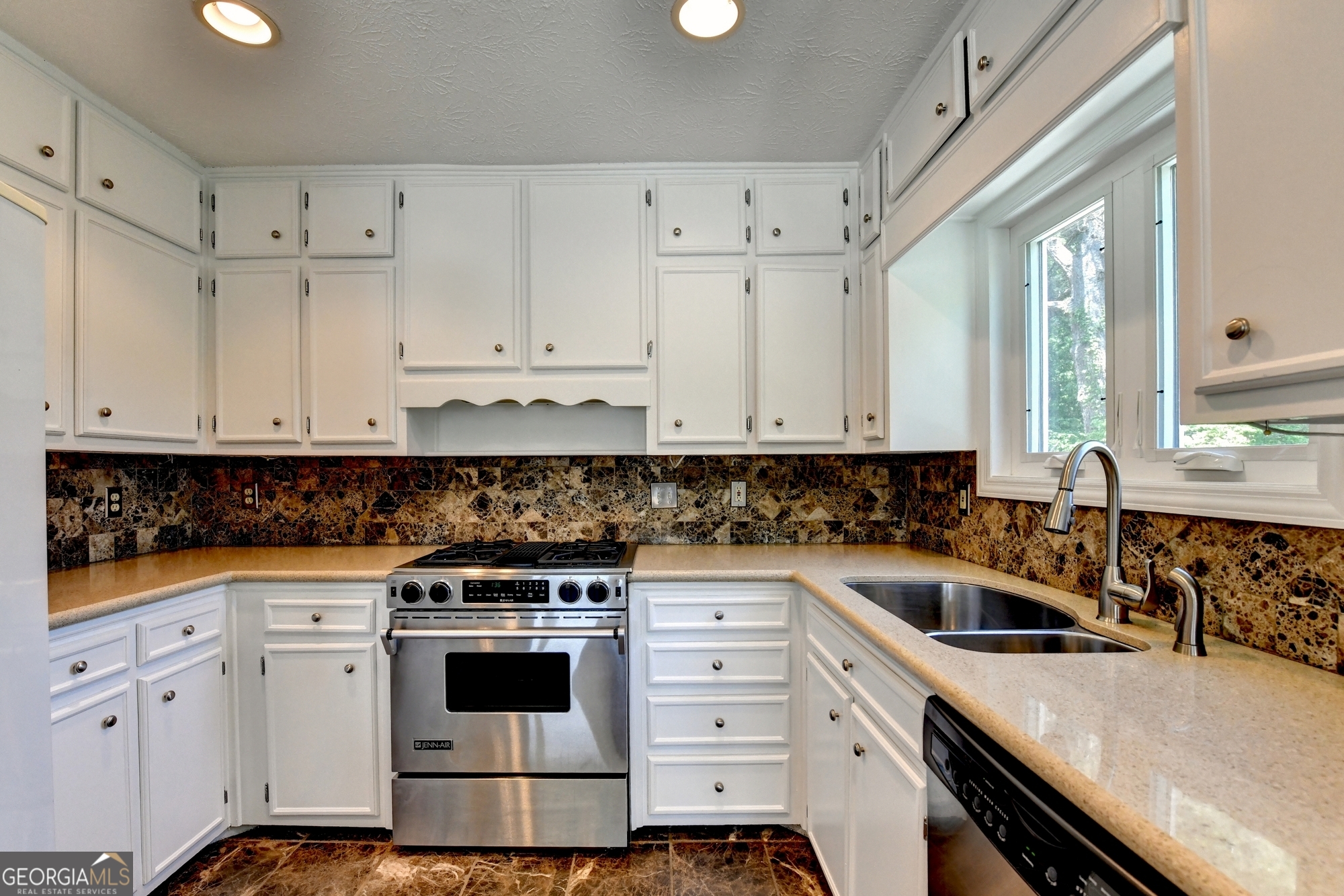145 Kinross Court Roswell GA 30076