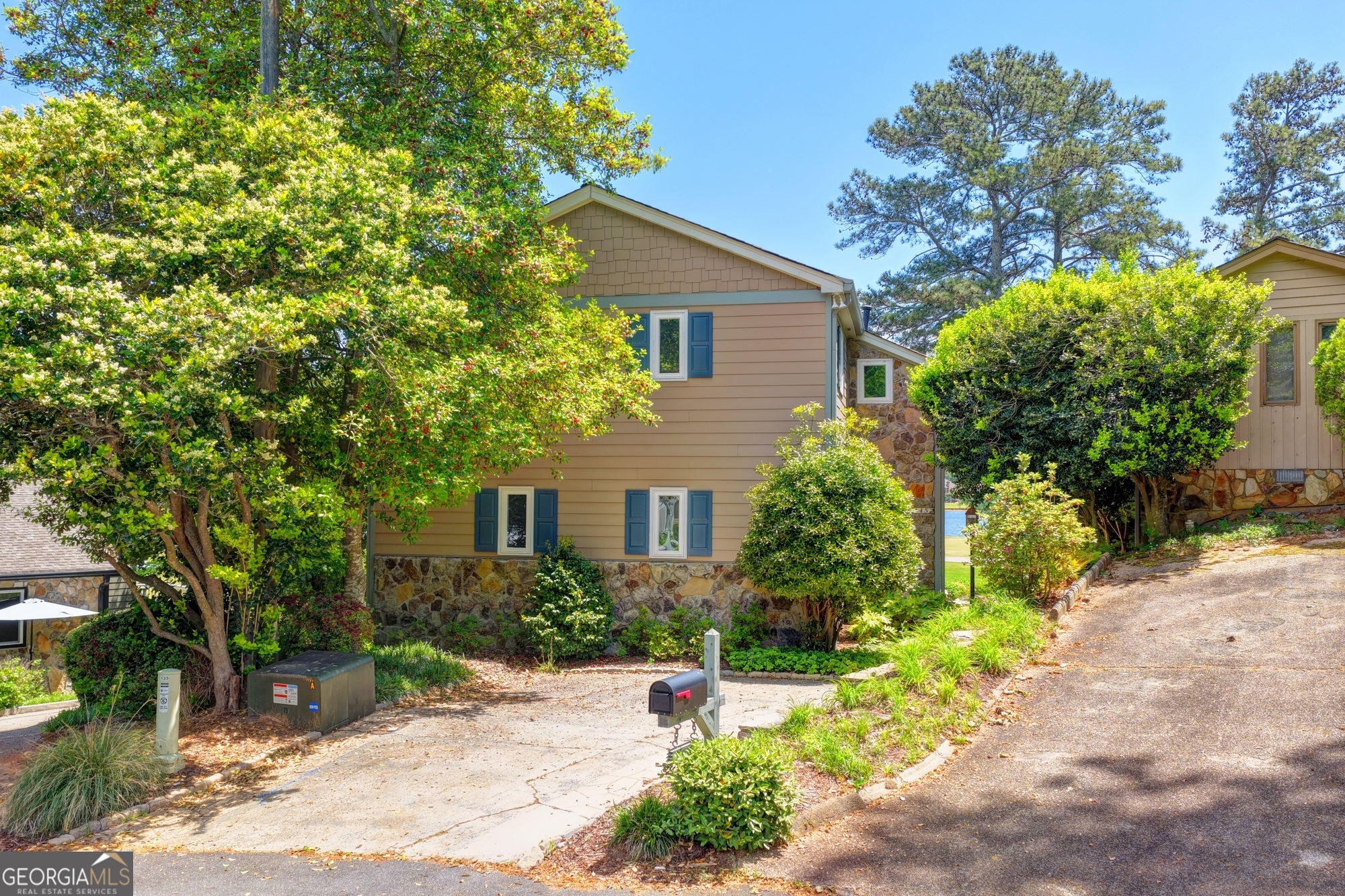 145 Kinross Court Roswell GA 30076