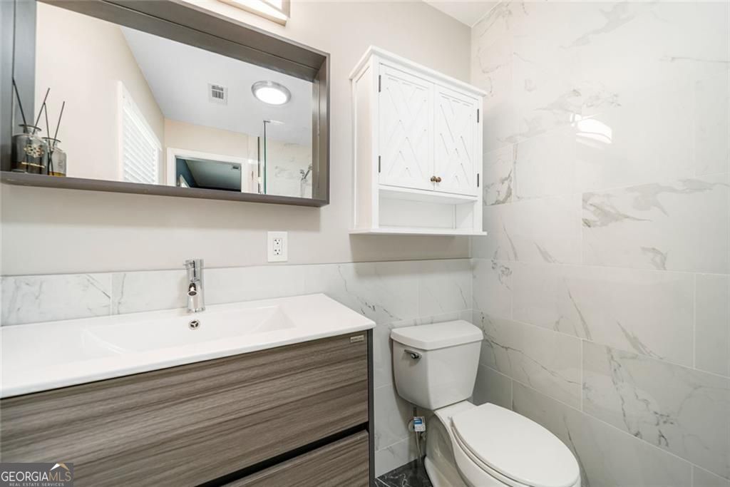2128 Mark Trail Decatur GA 30032
