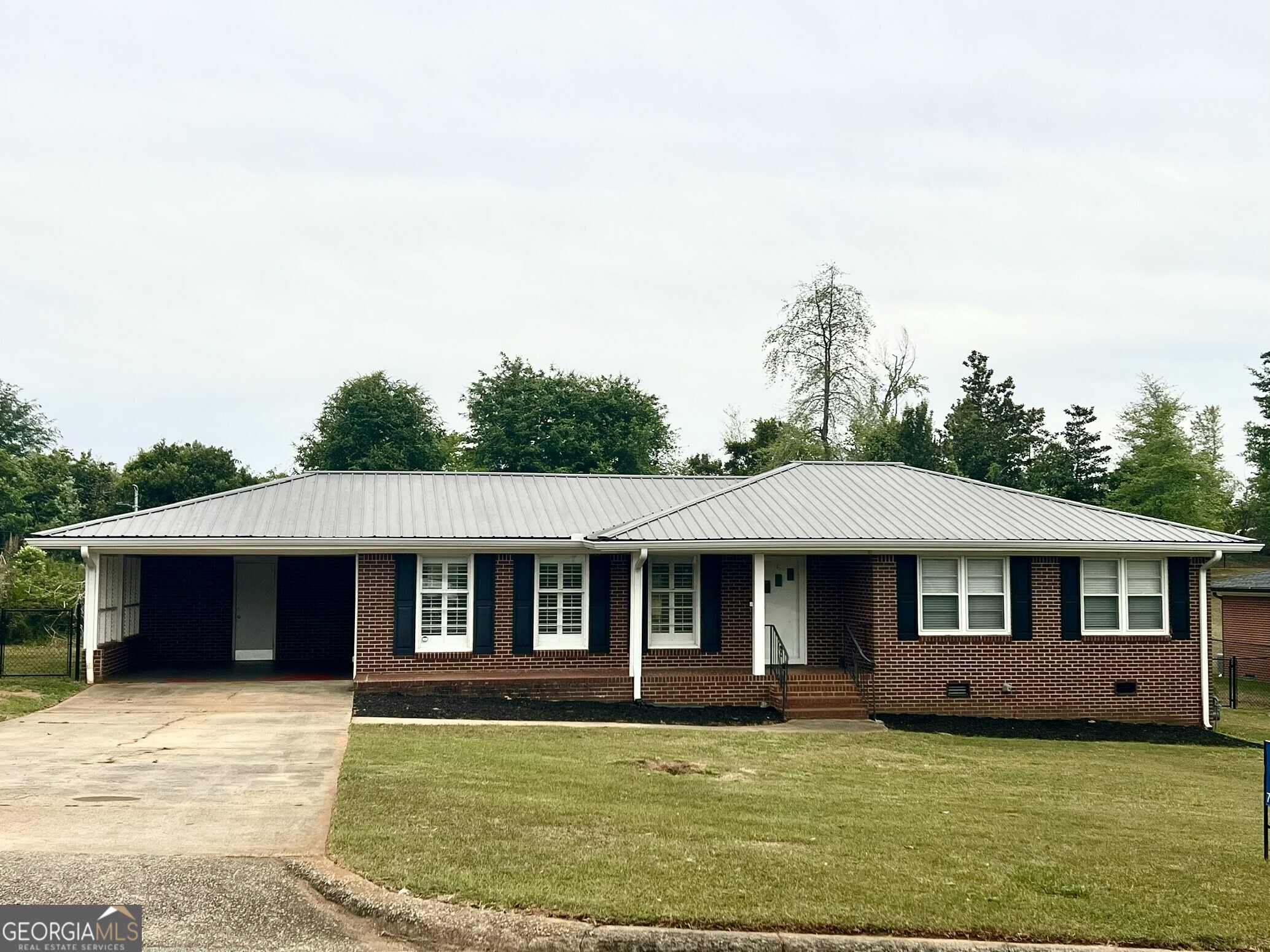 6 Colonial Drive Newnan GA 30263