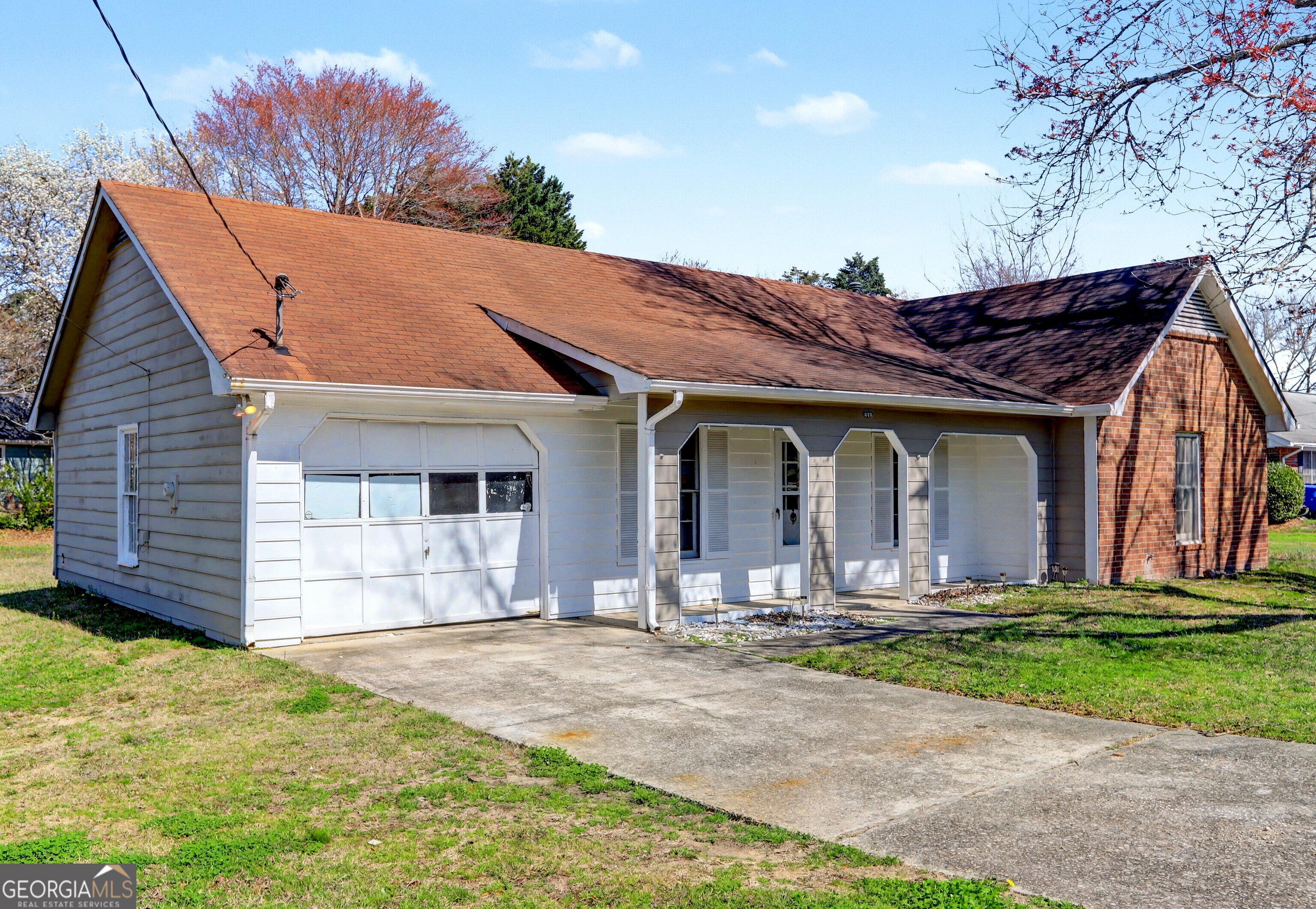 608 S Jeff Davis Drive Fayetteville GA 30215