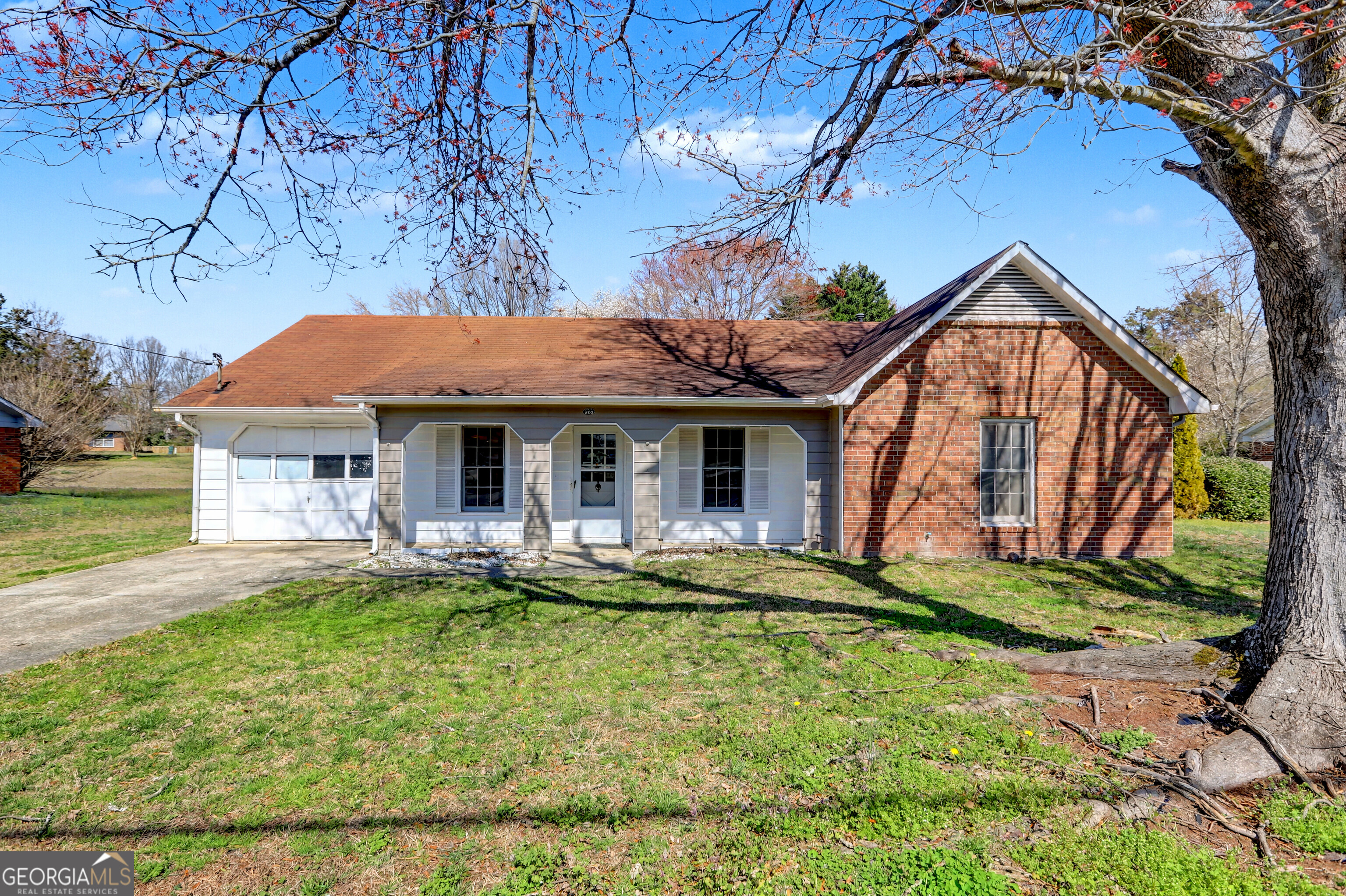608 S Jeff Davis Drive Fayetteville GA 30215