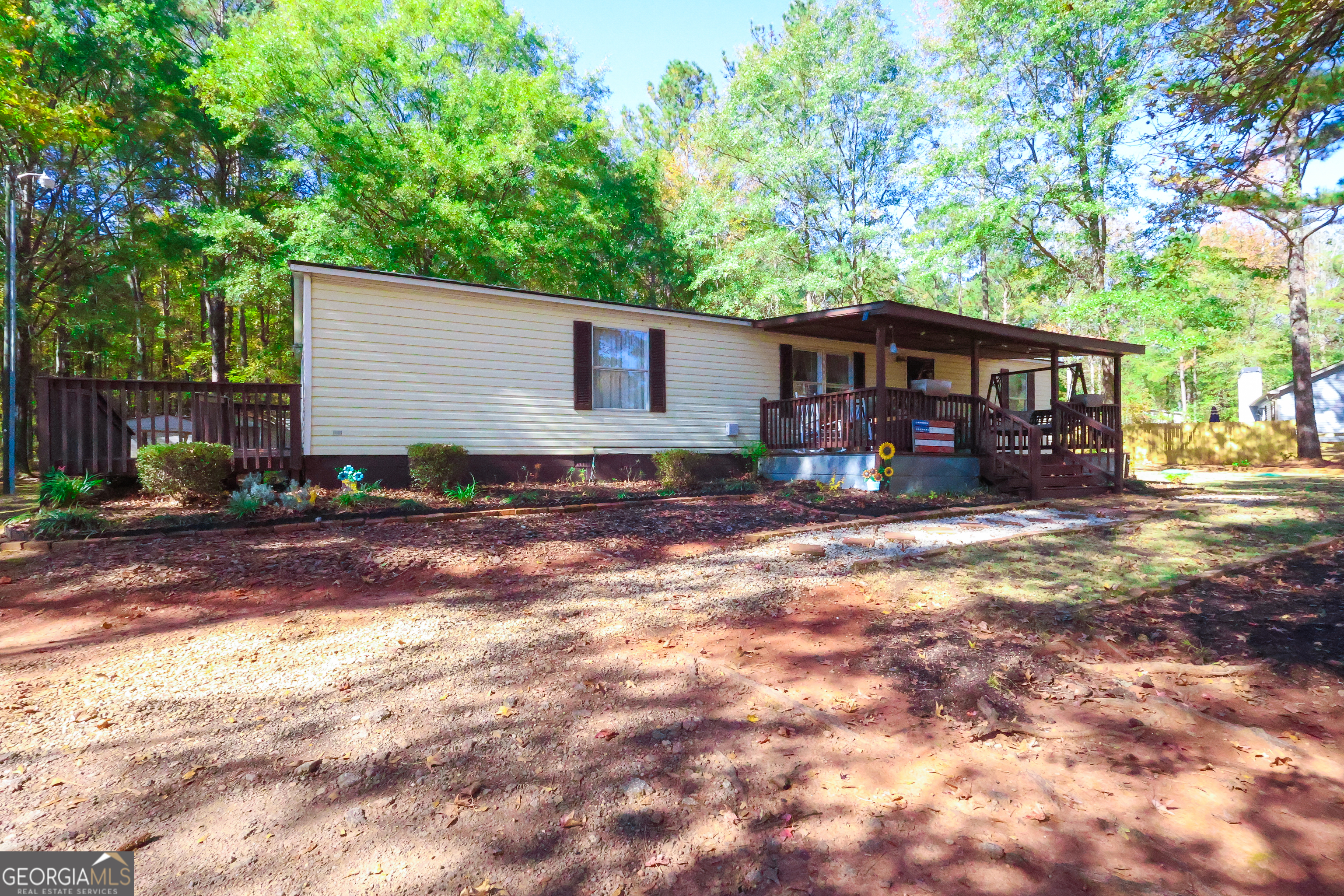 1424 Al Roberts Road Senoia GA 30276