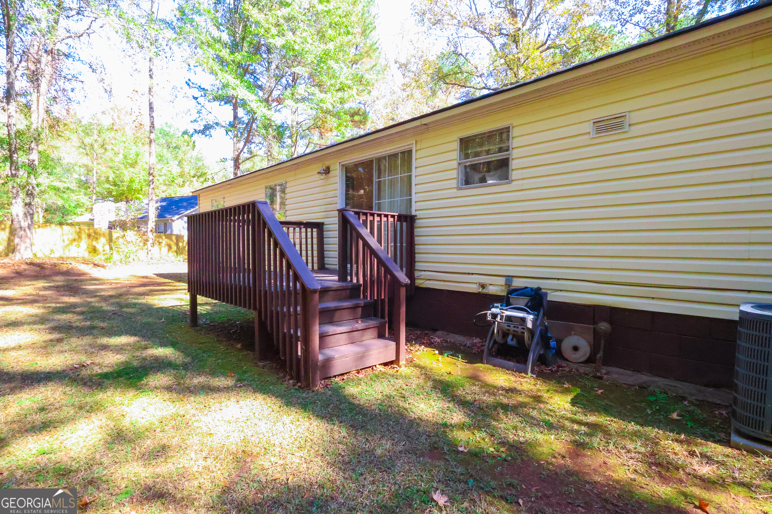 1424 Al Roberts Road Senoia GA 30276