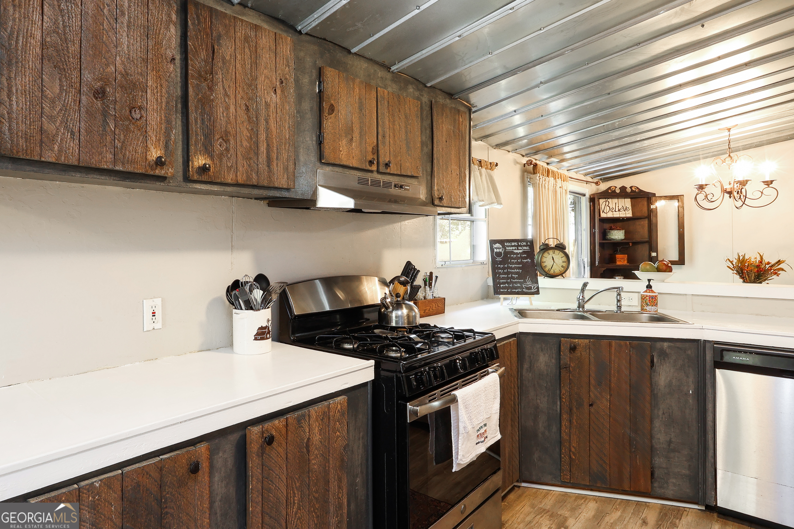 1424 Al Roberts Road Senoia GA 30276