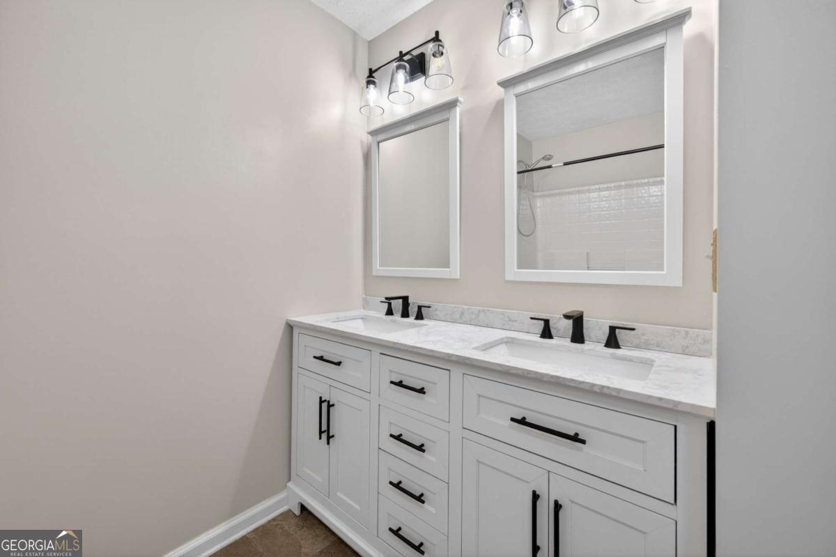 5135 Hillcrest Glenn Drive Sugar Hill GA 30518