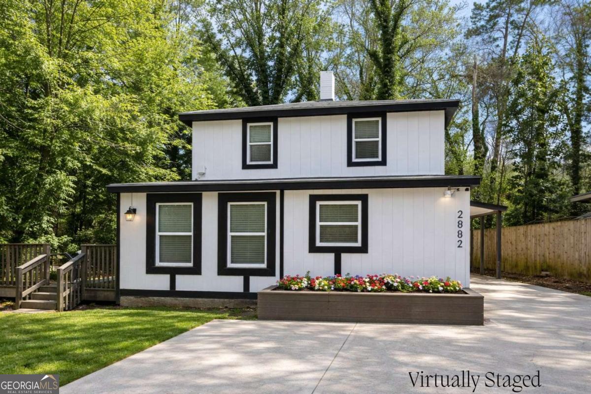 2802 Palm Drive East Point GA 30344