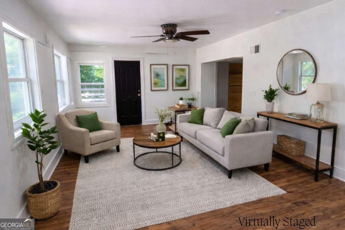 2802 Palm Drive East Point GA 30344