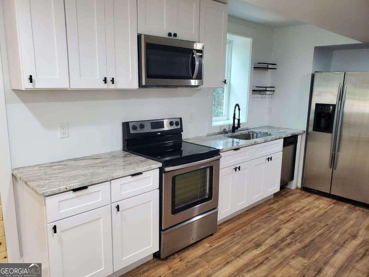 2802 Palm Drive East Point GA 30344