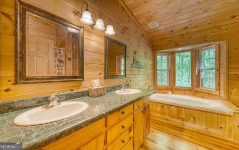 59 Wauneta Lane Young Harris GA 30582