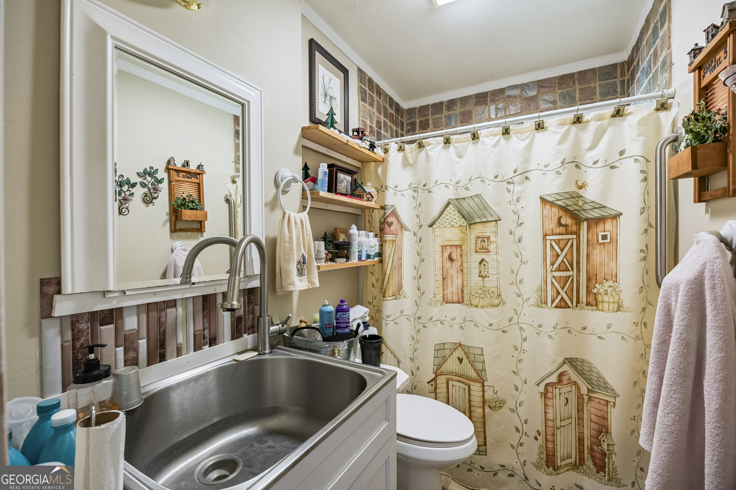 151 Ginn Street Carnesville GA 30521