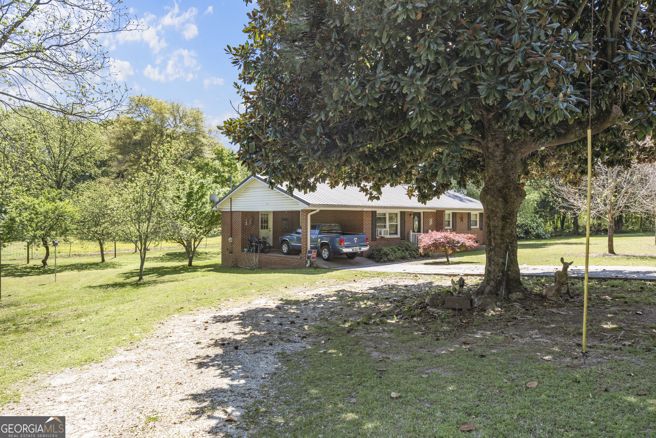 151 Ginn Street Carnesville GA 30521