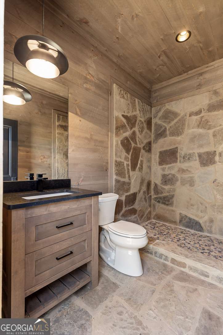 84 Bravo Rivera Way Ellijay GA 30536