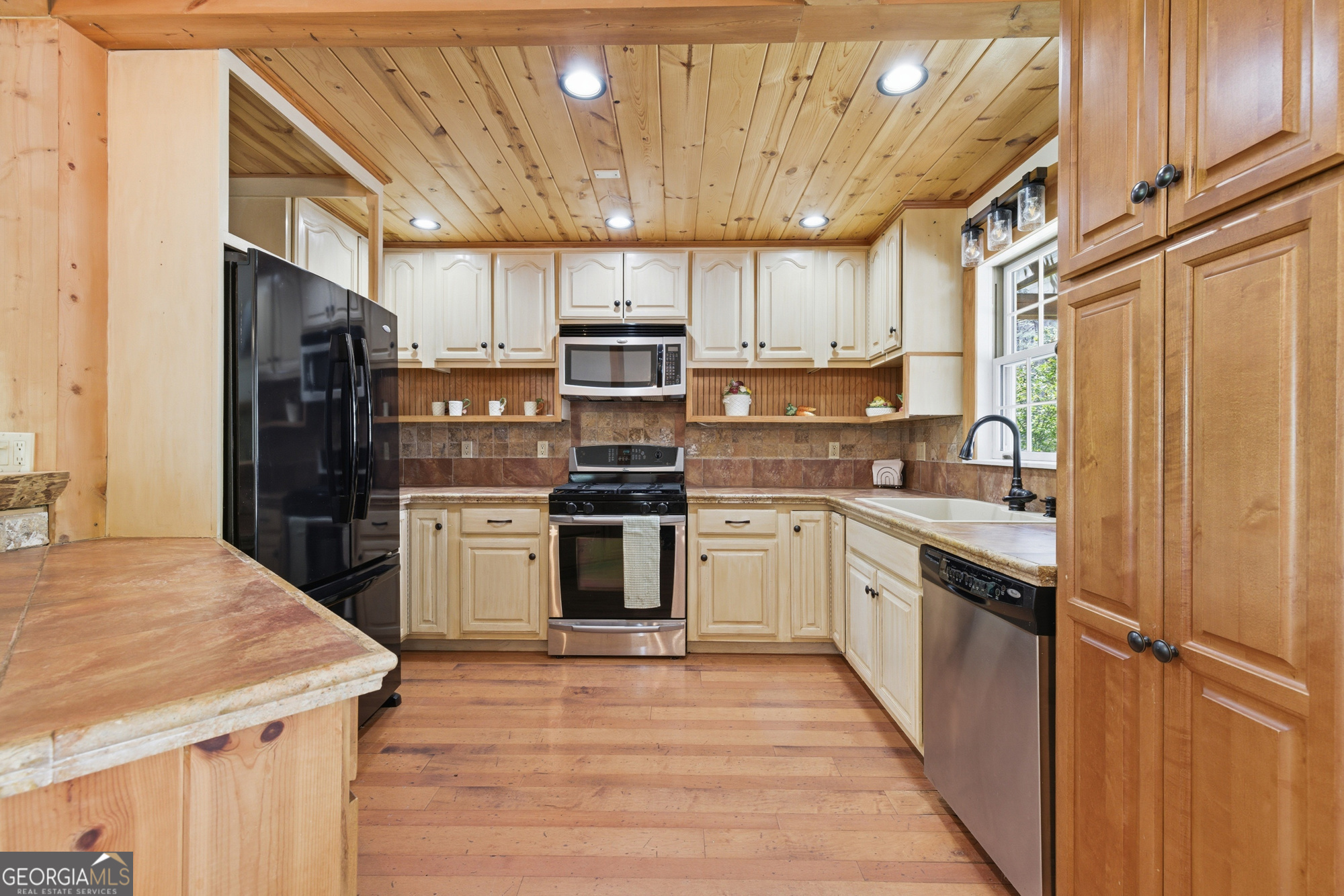 2685 Messer Road Young Harris GA 30582