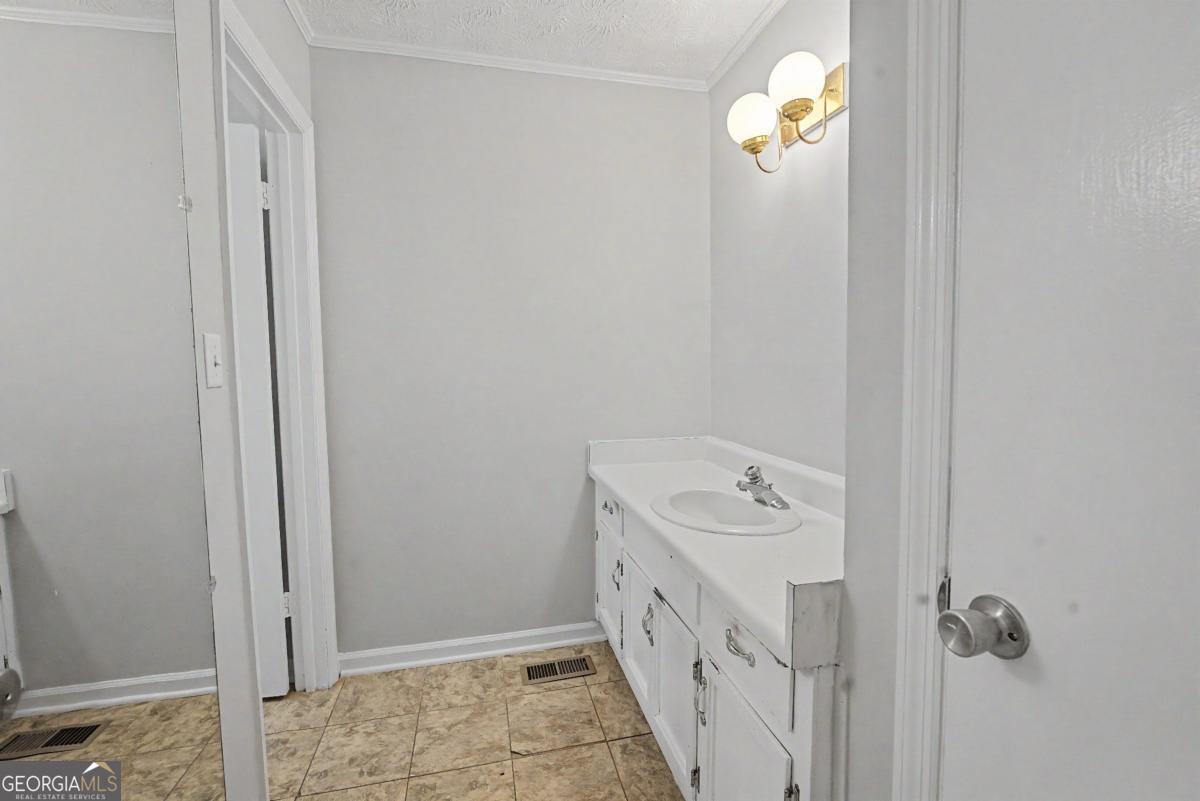 1530 Robinhood Road Watkinsville GA 30677