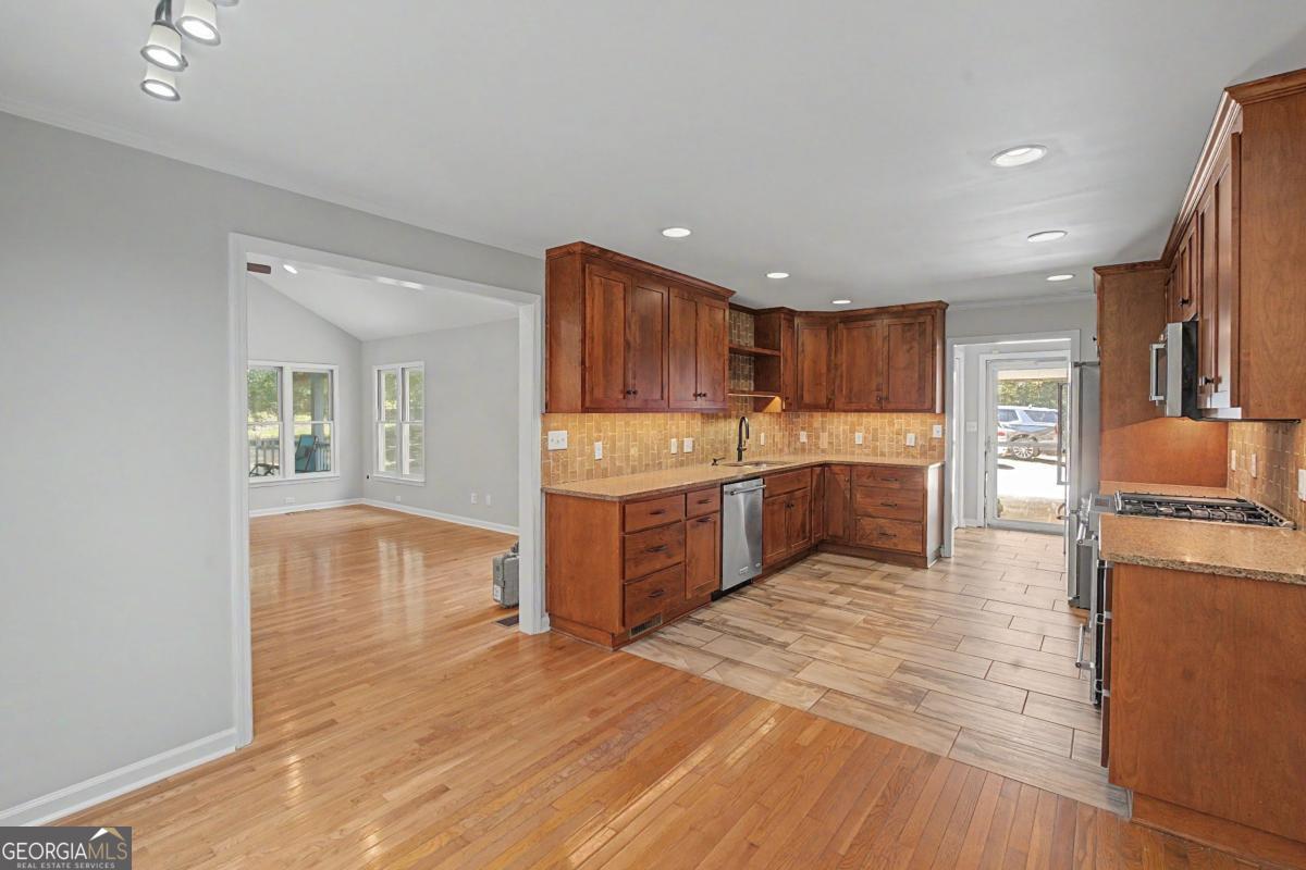 1530 Robinhood Road Watkinsville GA 30677