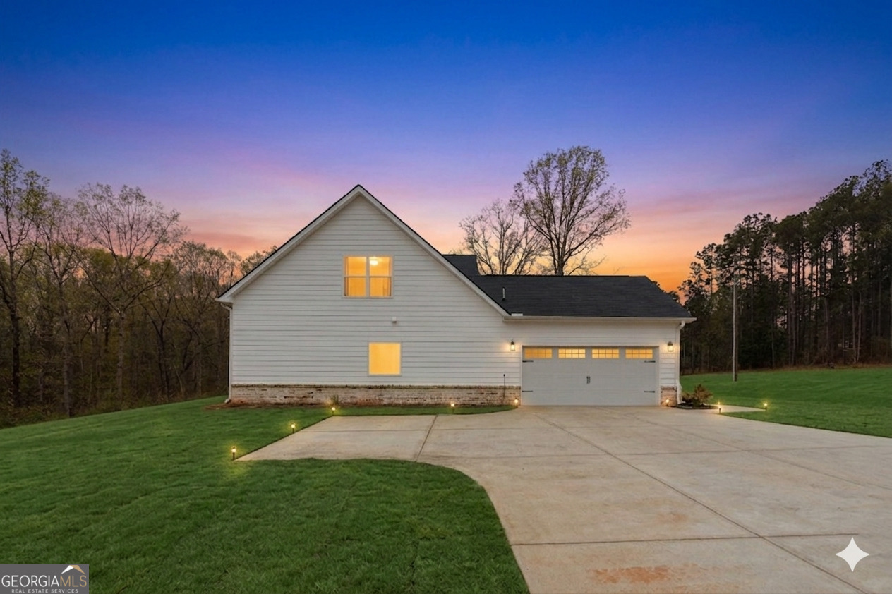 171 Strickland Loop Forsyth GA 31029