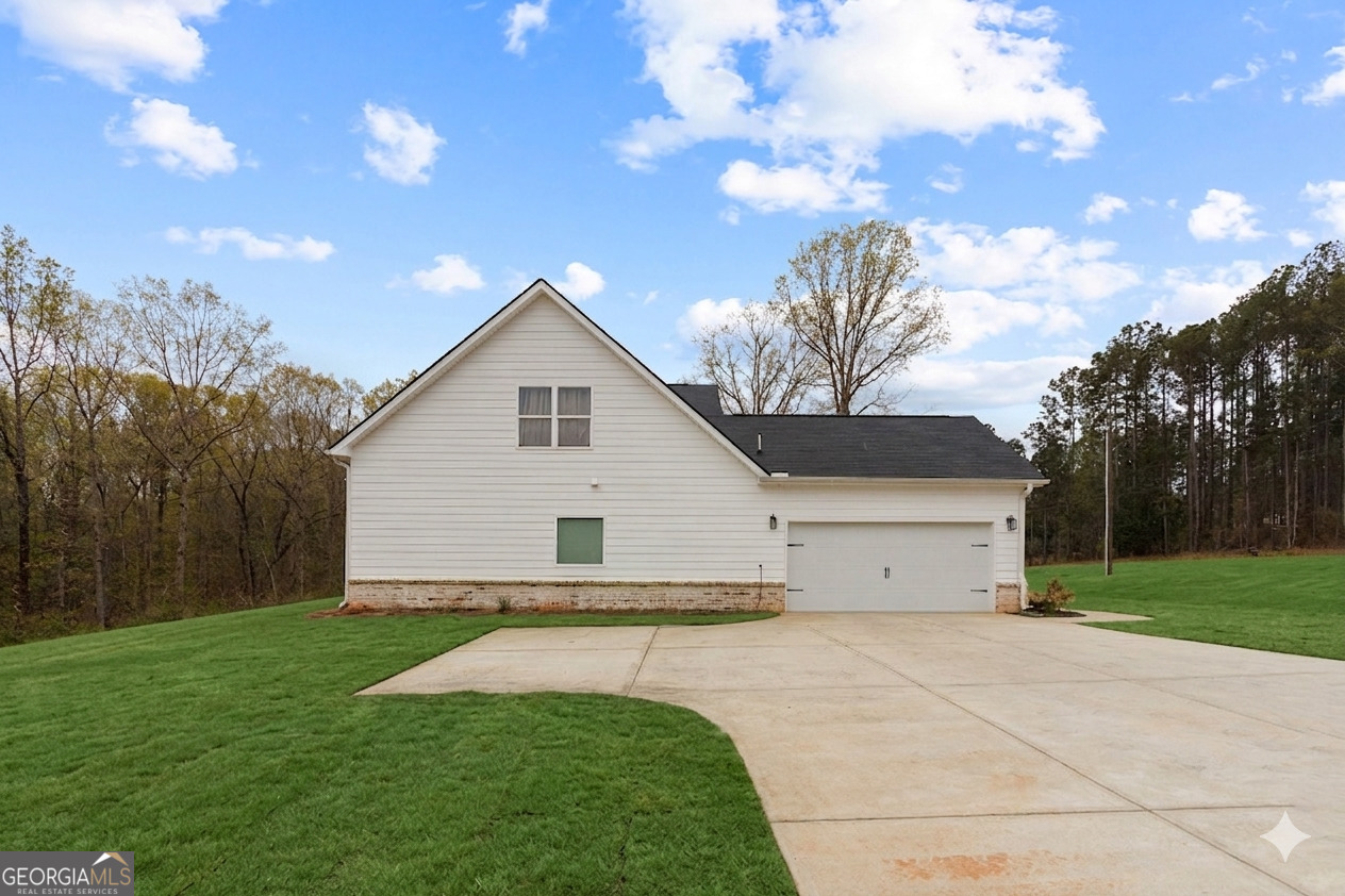 171 Strickland Loop Forsyth GA 31029